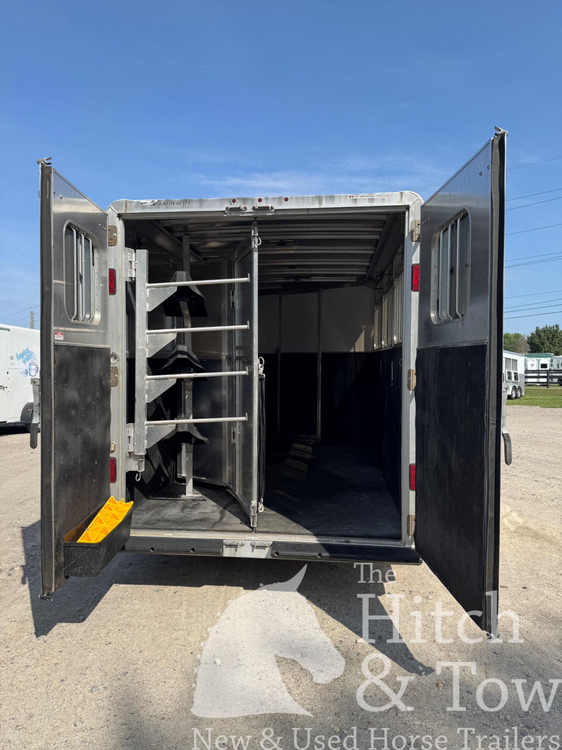 2013 FEATHERLITE 3 HORSE W/ WEEKENDER! $22,500