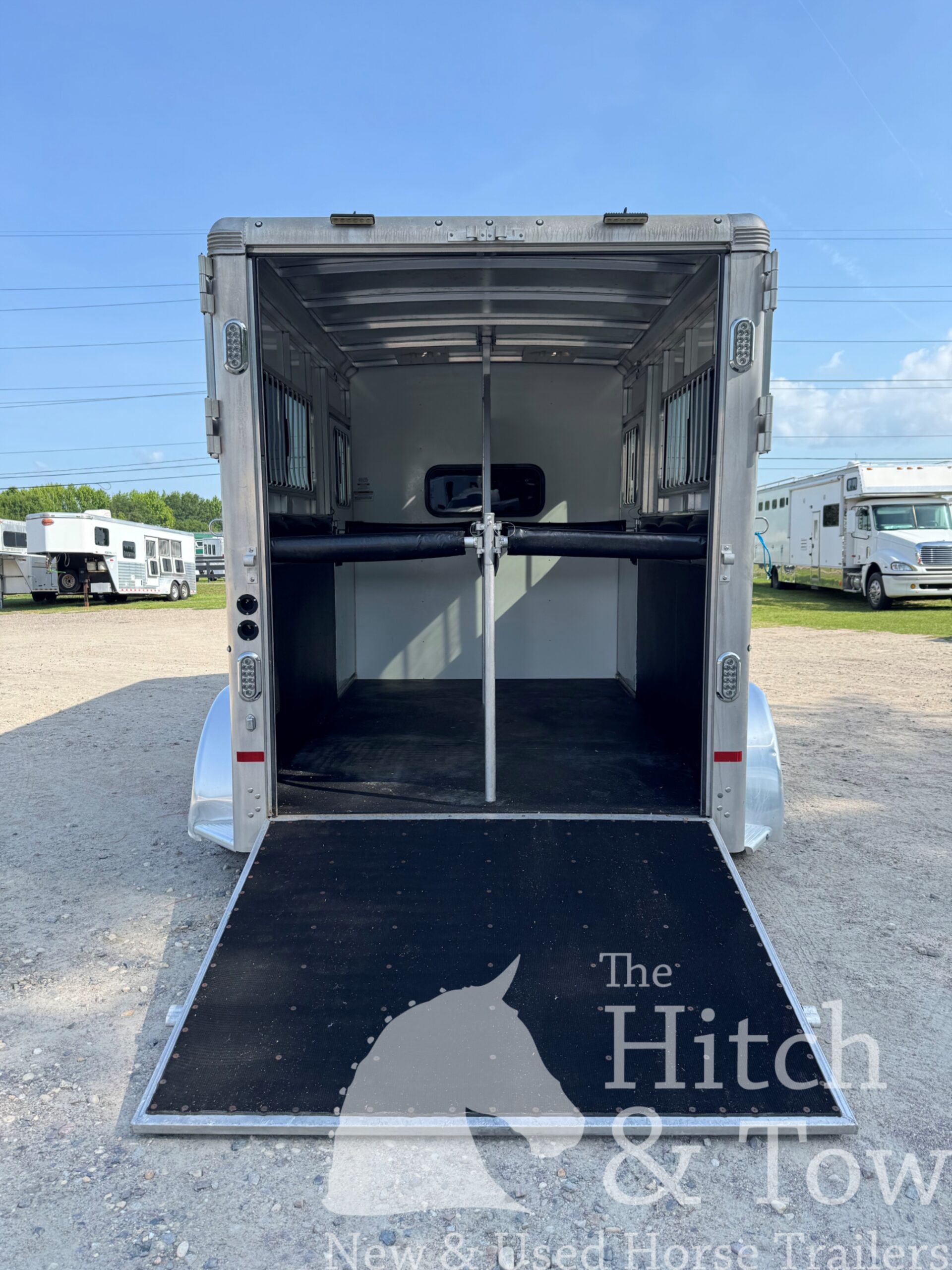 2021 SUNDOWNER CHARTER TRAILER SE $19,900