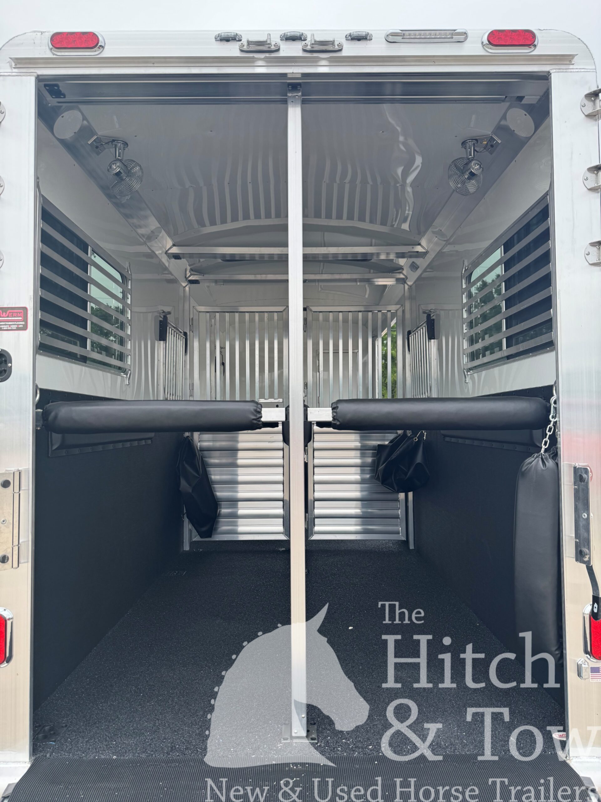 2027 4 STAR 2+1 W/ ROLLING DIVIDER, WERM, 5′ DRESSING ROOM & MORE!! $66,900