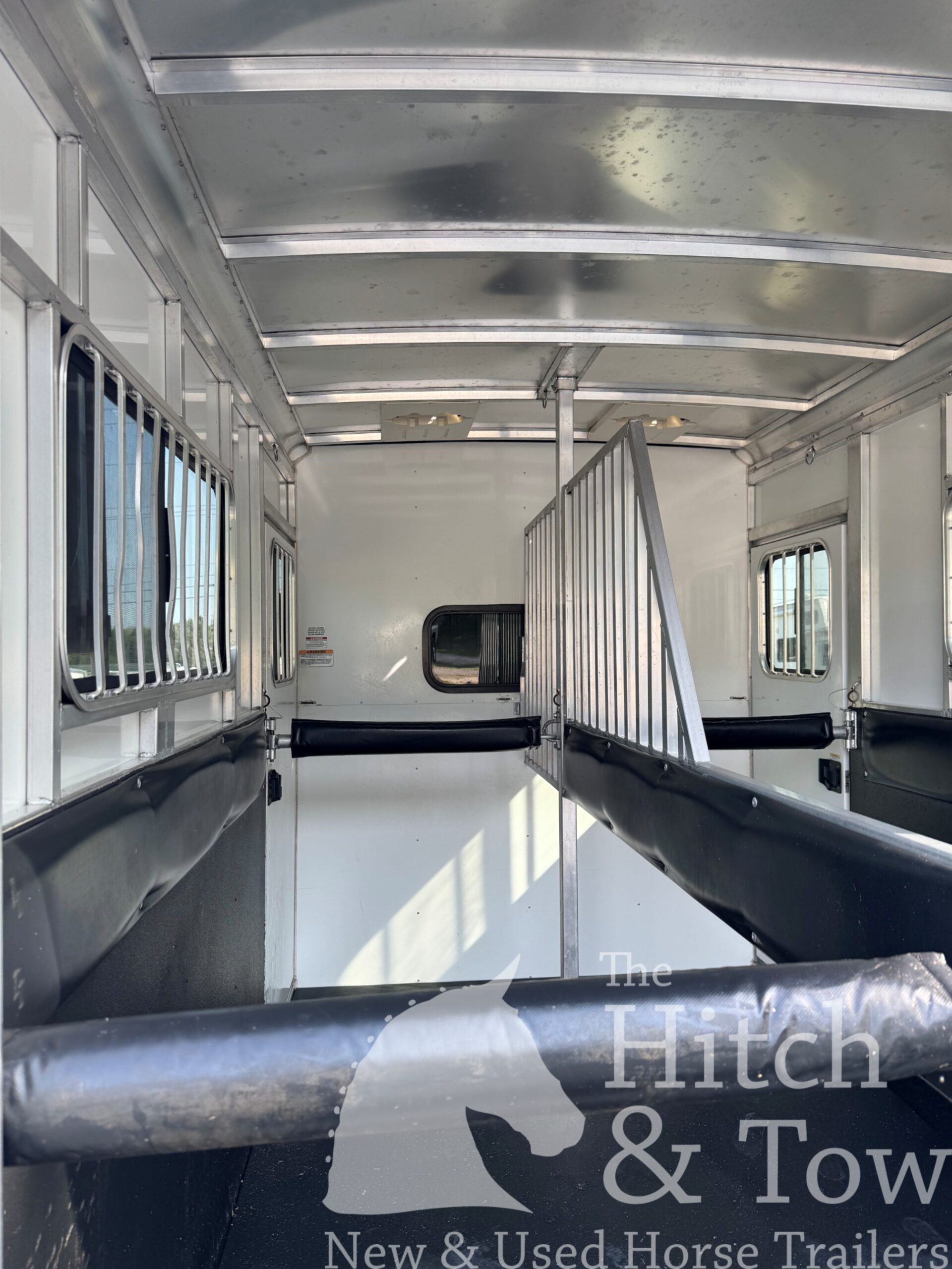 2021 SUNDOWNER CHARTER TRAILER SE $19,900