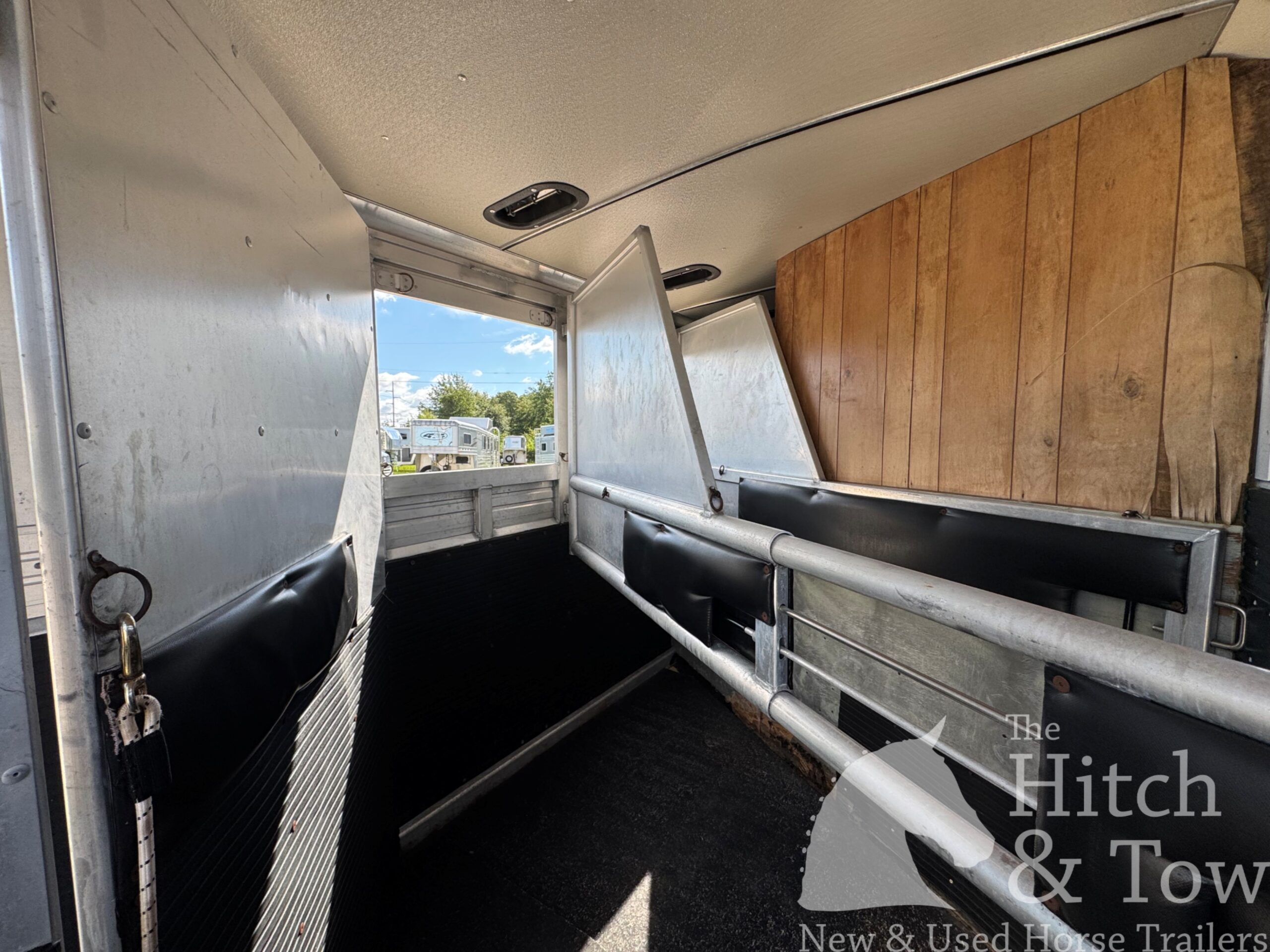 1997 SILVER STAR 2 HORSE W/ WEEKENDER! $14,900