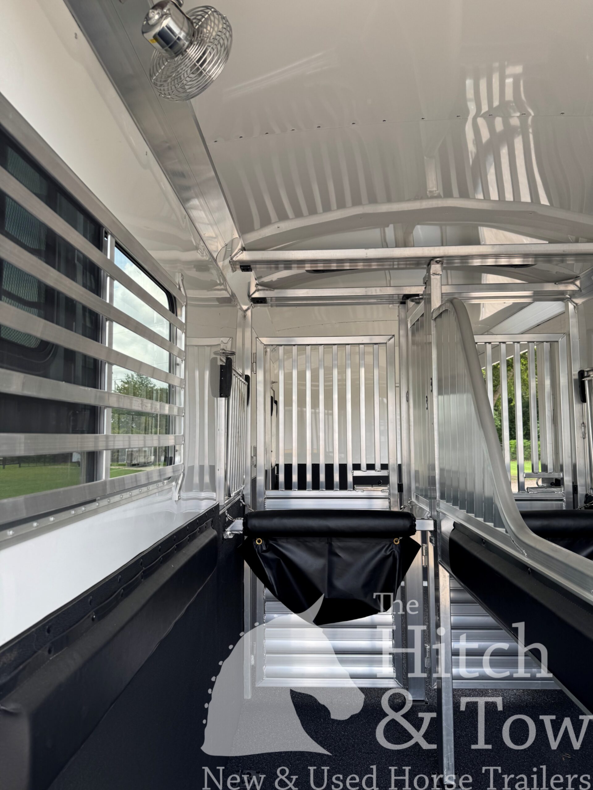 2026 4 STAR 2+1 W/ ROLLING DIVIDER, WERM, 5′ DRESSING ROOM & MORE!! $62,900