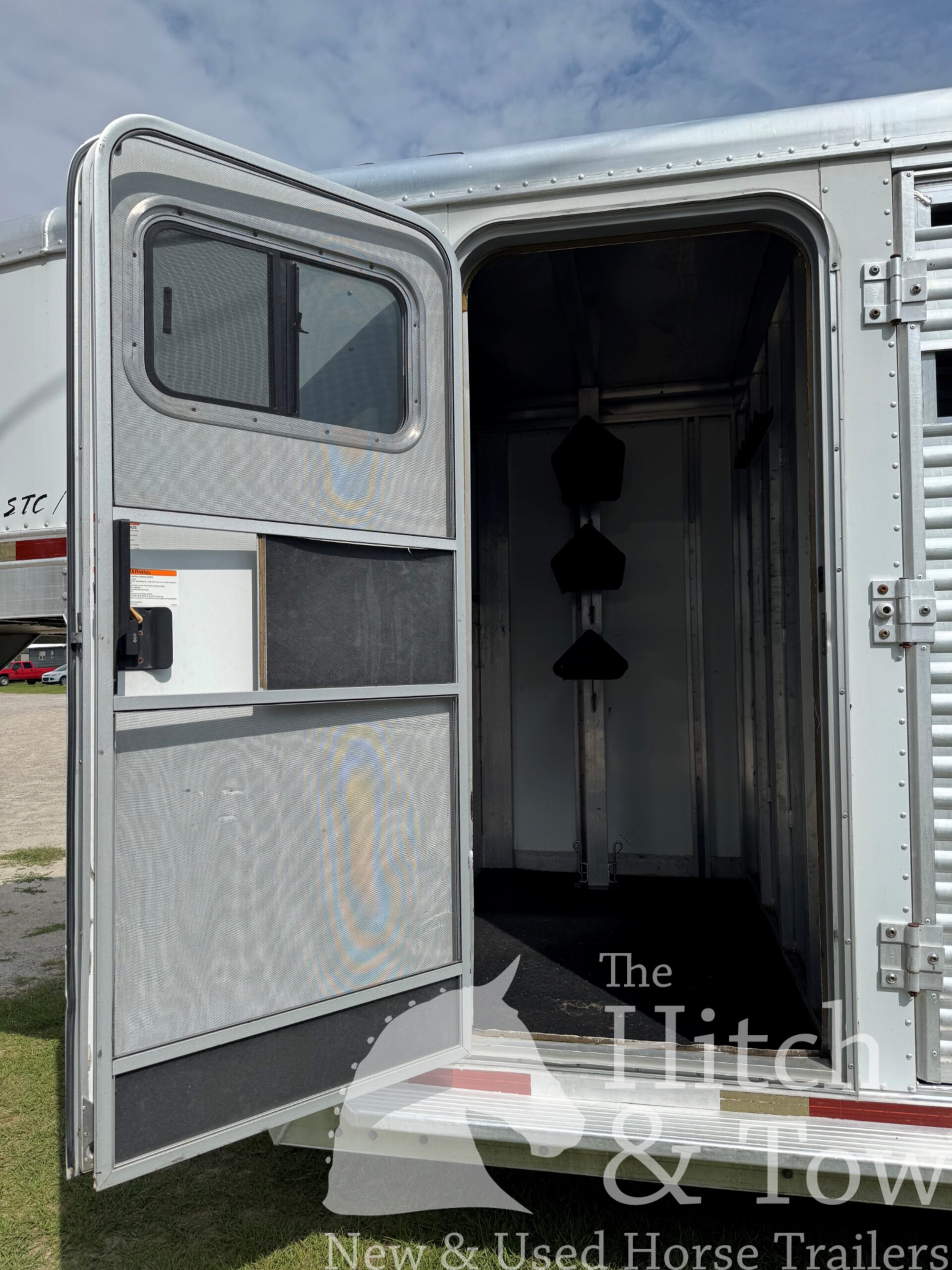 2002 EXISS 24′ STOCK COMBO GOOSENECK $15,900