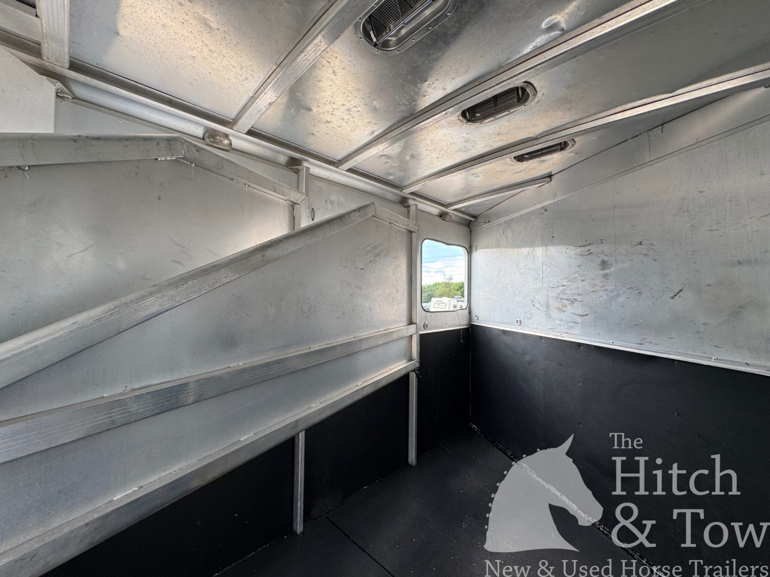 2001 EXISS 3 HORSE SLANT GOOSENECK TRAILER $10,900