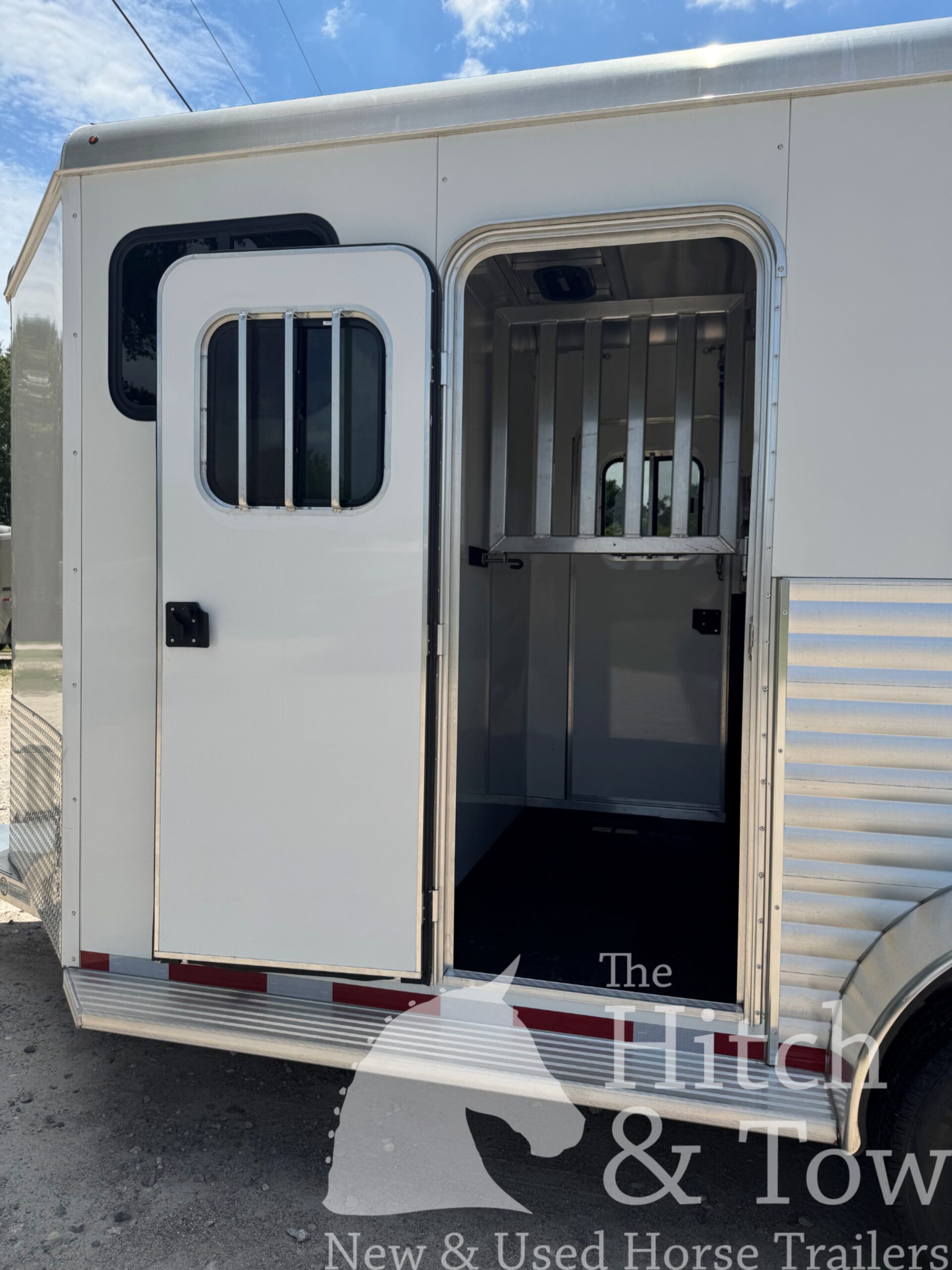 2024 ADAM 2 HORSE BUMPER PULL W/ DRESSING ROOM! $16,900
