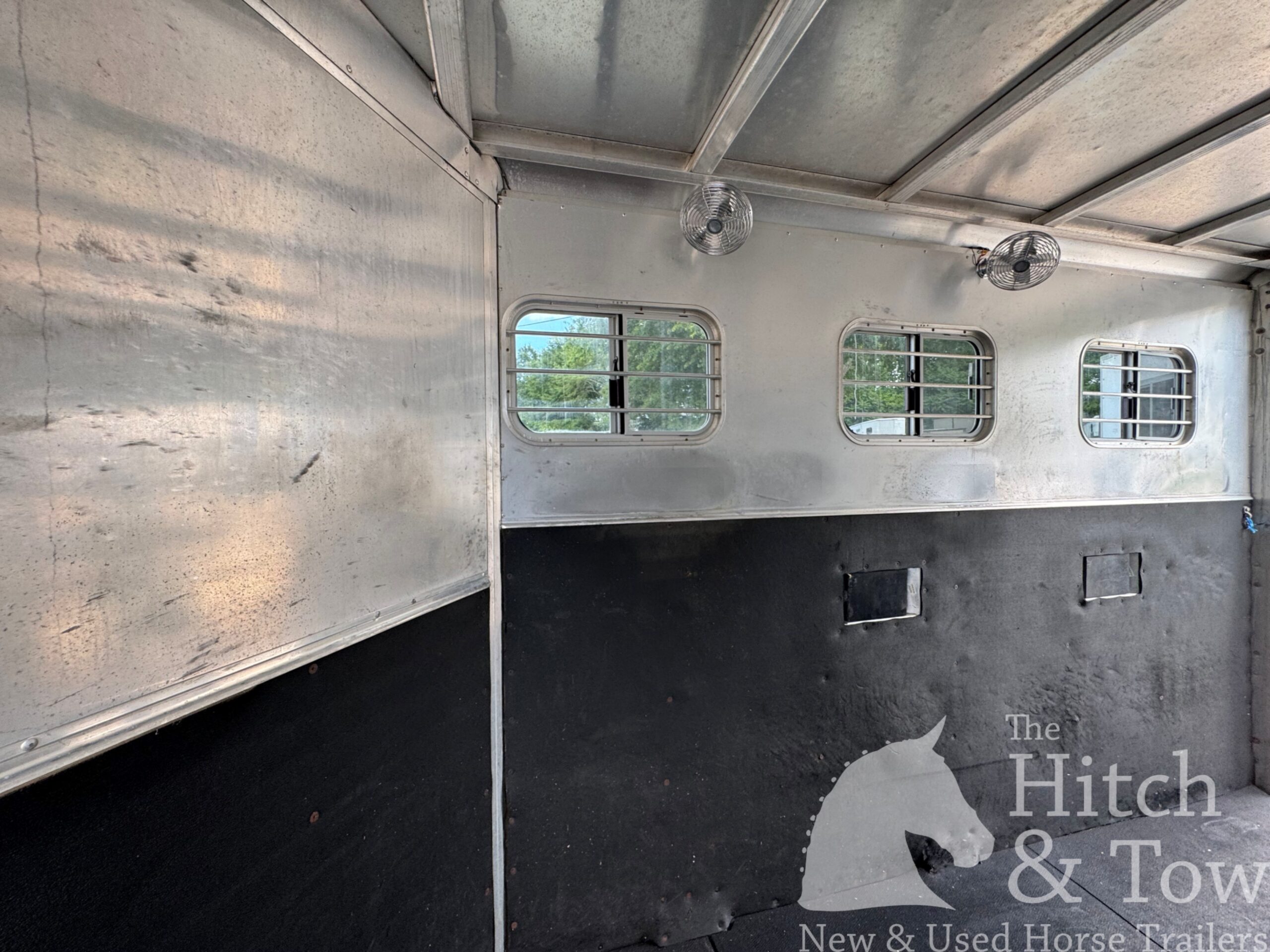 2001 EXISS 3 HORSE SLANT GOOSENECK TRAILER $10,900