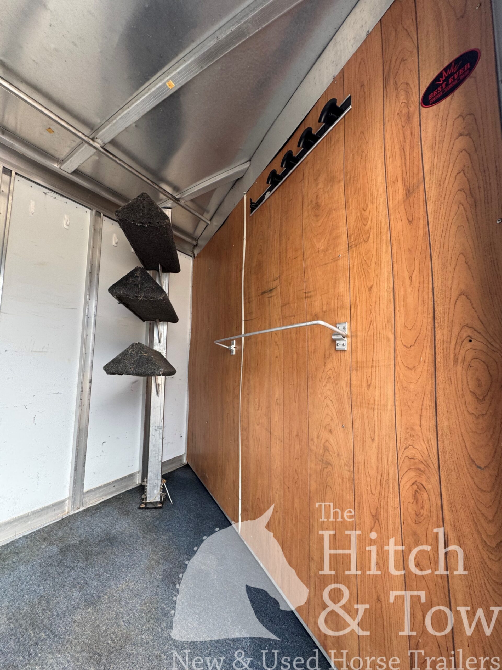 2001 EXISS 3 HORSE SLANT GOOSENECK TRAILER $10,900