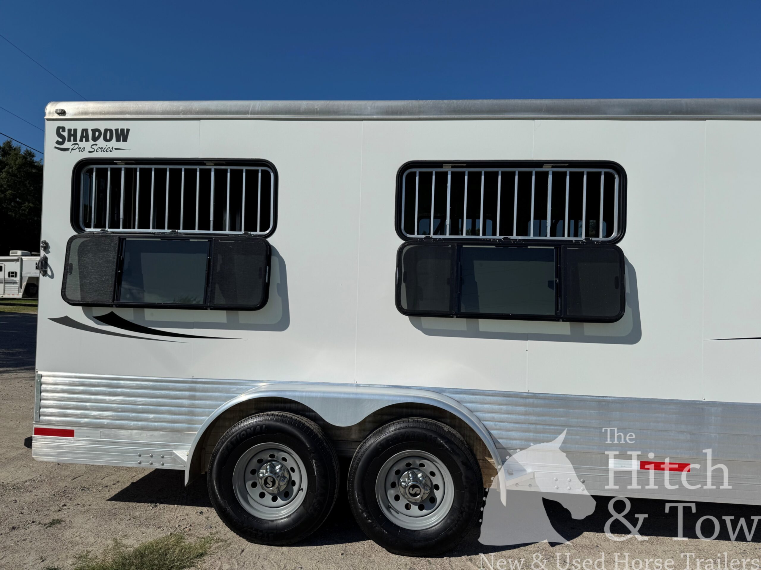 LIGHTLY USED! 2018 SHADOW 4 HORSE SLANT LOAD W/ UPGRADES! $25,900