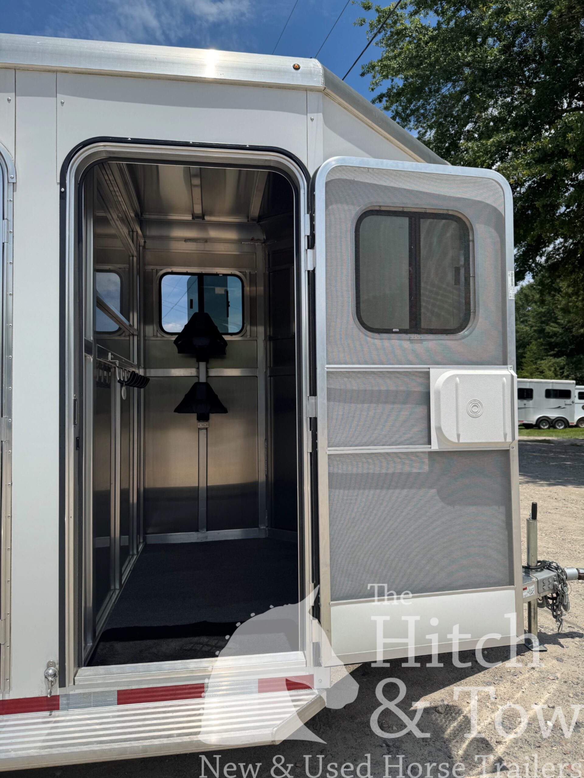 2024 ADAM 2 HORSE BUMPER PULL W/ DRESSING ROOM! $16,900