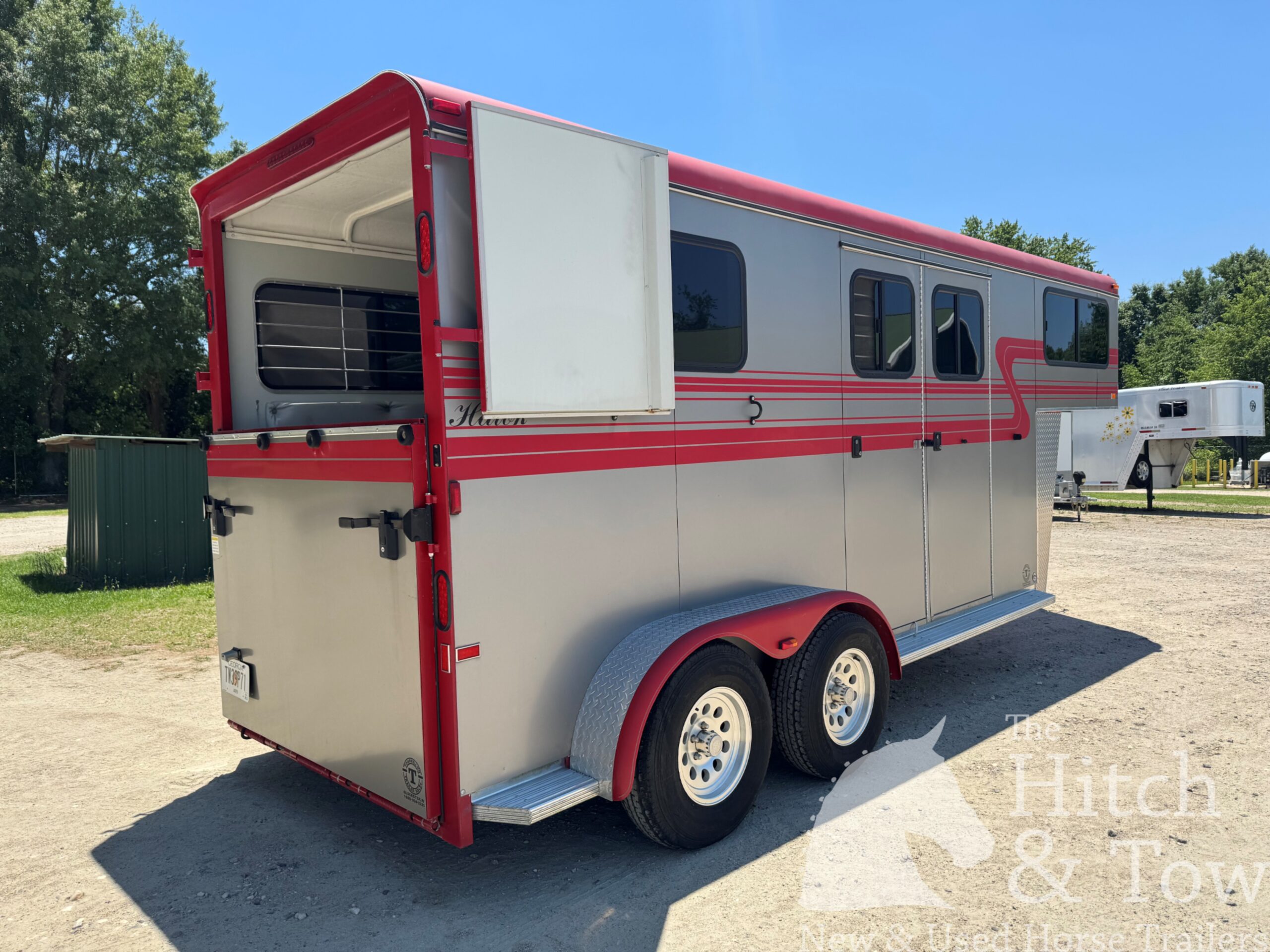 2012 HAWK 2 HORSE GOOSENECK $19,000