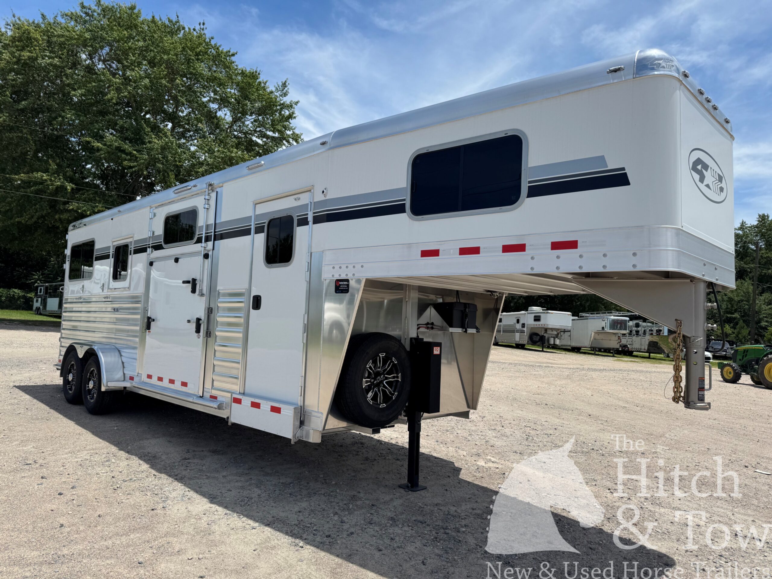 2027 4 STAR 2+1 W/ ROLLING DIVIDER, WERM, 5′ DRESSING ROOM & MORE!! $64,900