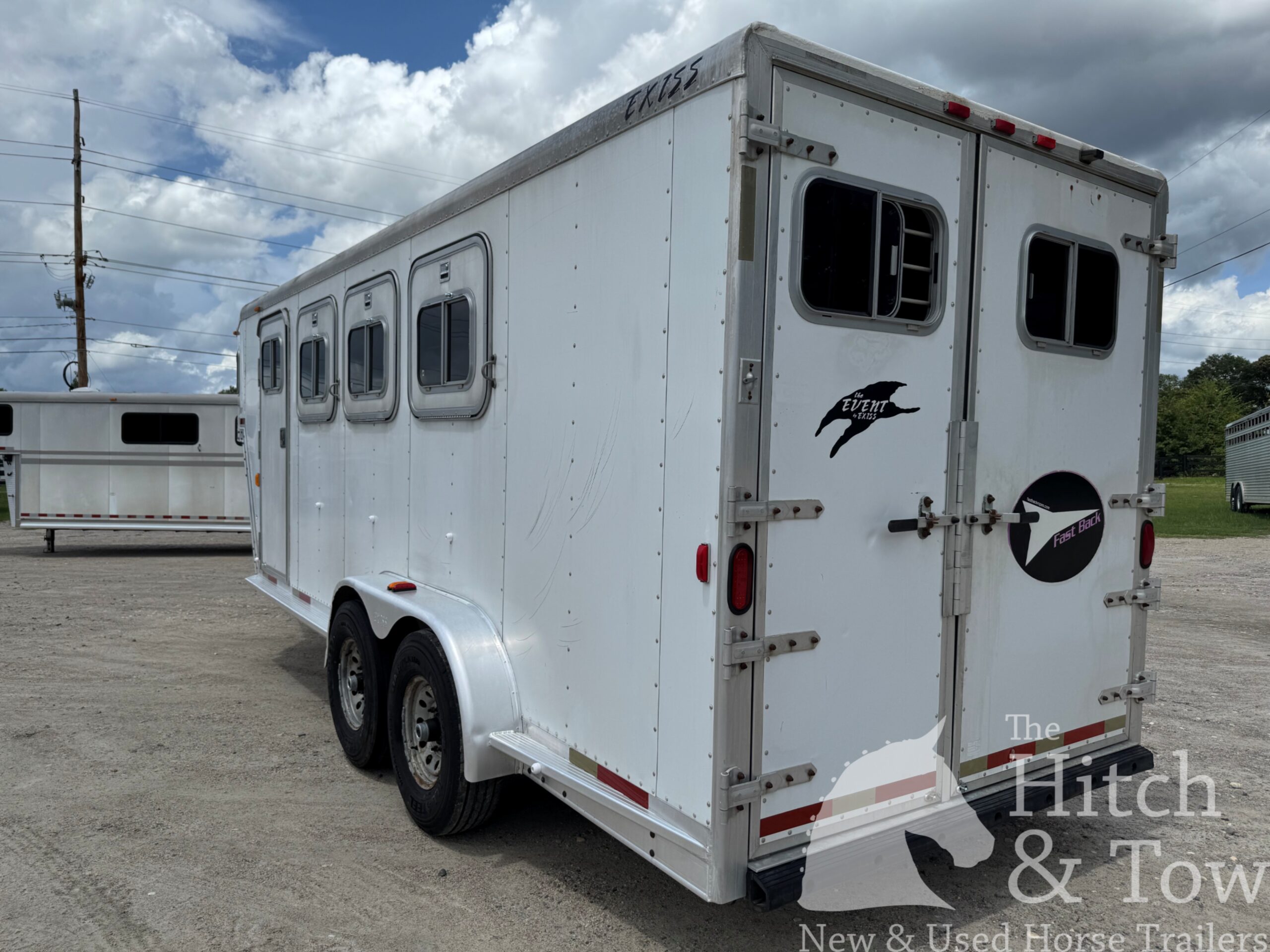 2001 EXISS 3 HORSE SLANT GOOSENECK TRAILER $10,900