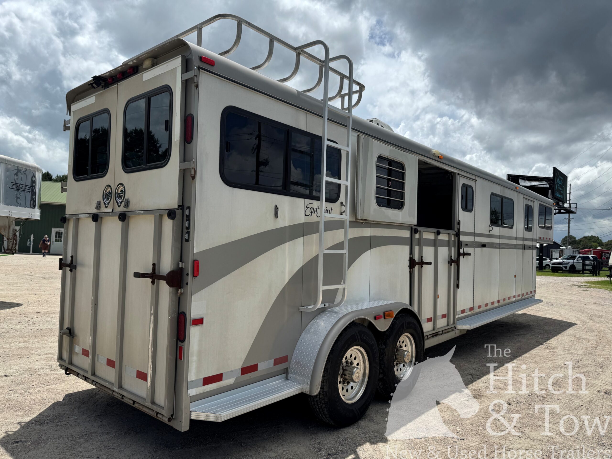 2005 EQUISPIRIT 4 HORSE HEAD TO HEAD TRAILER $18,900