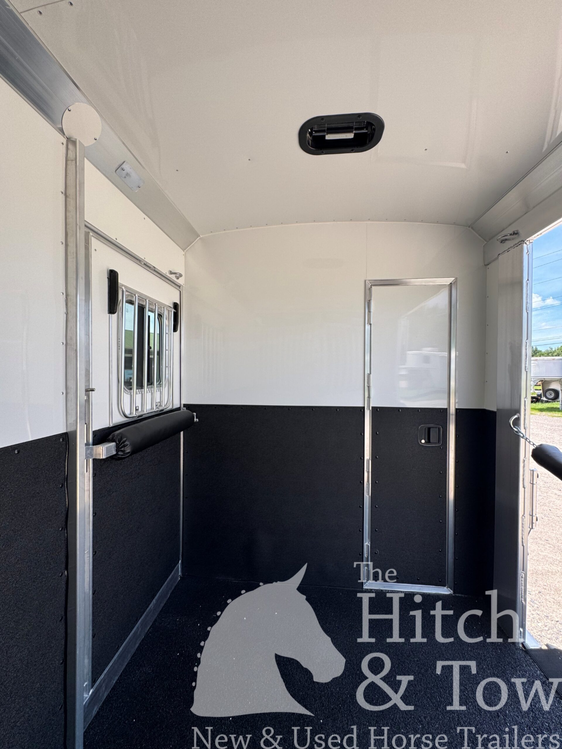2027 4 STAR 2+1 W/ ROLLING DIVIDER, WERM, 5′ DRESSING ROOM & MORE!! $64,900