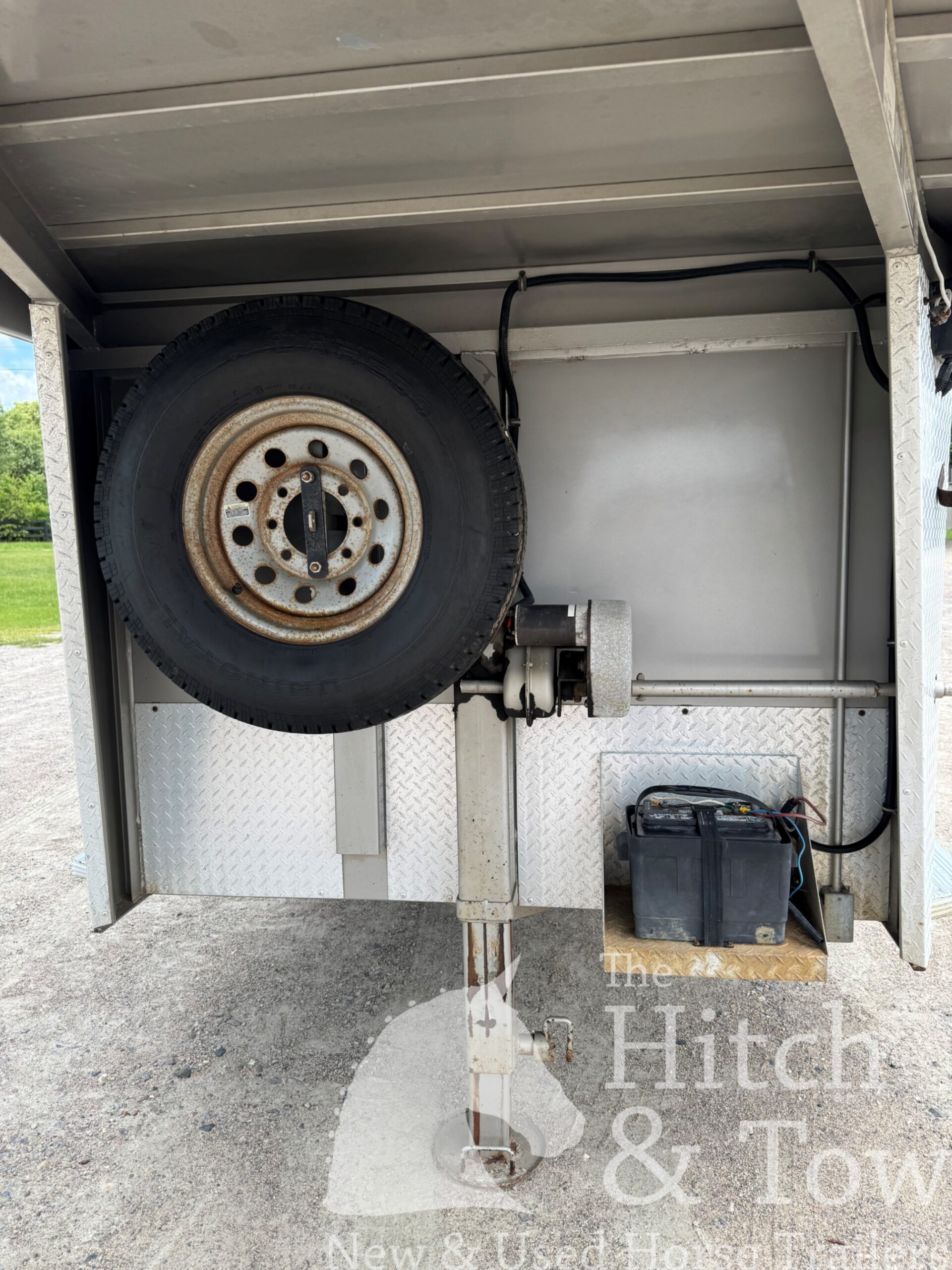 2005 EQUISPIRIT 4 HORSE HEAD TO HEAD TRAILER $18,900