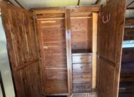 2006 ELITE 4 HORSE W/ 20′ LIVING QUARTERS, TONS OF UPGRADES, & TONS OF STORAGE!! $69,900