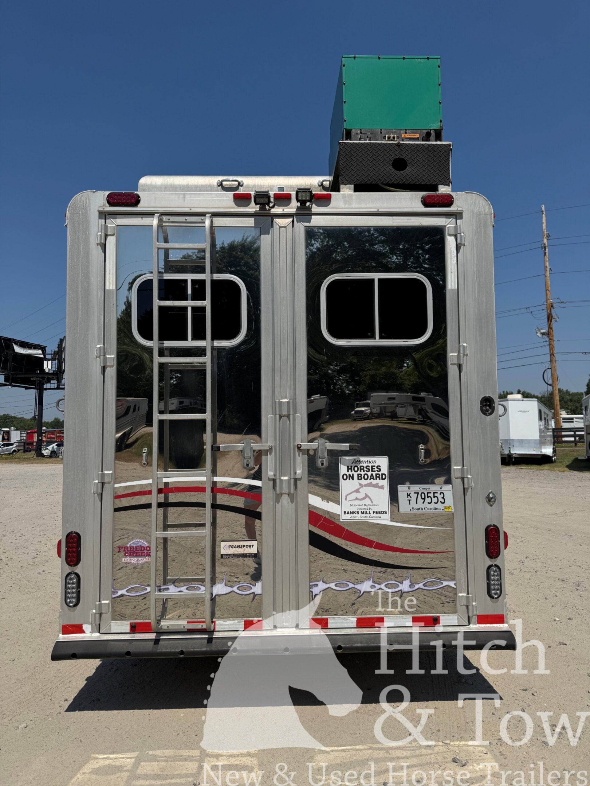 2006 ELITE 4 HORSE W/ 20′ LIVING QUARTERS, TONS OF UPGRADES, & TONS OF STORAGE!! $69,900