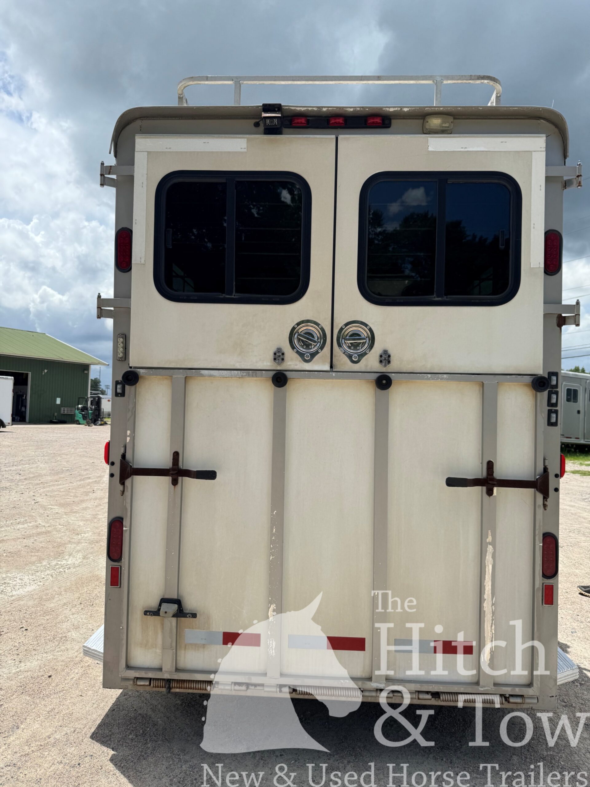 2005 EQUISPIRIT 4 HORSE HEAD TO HEAD TRAILER $18,900