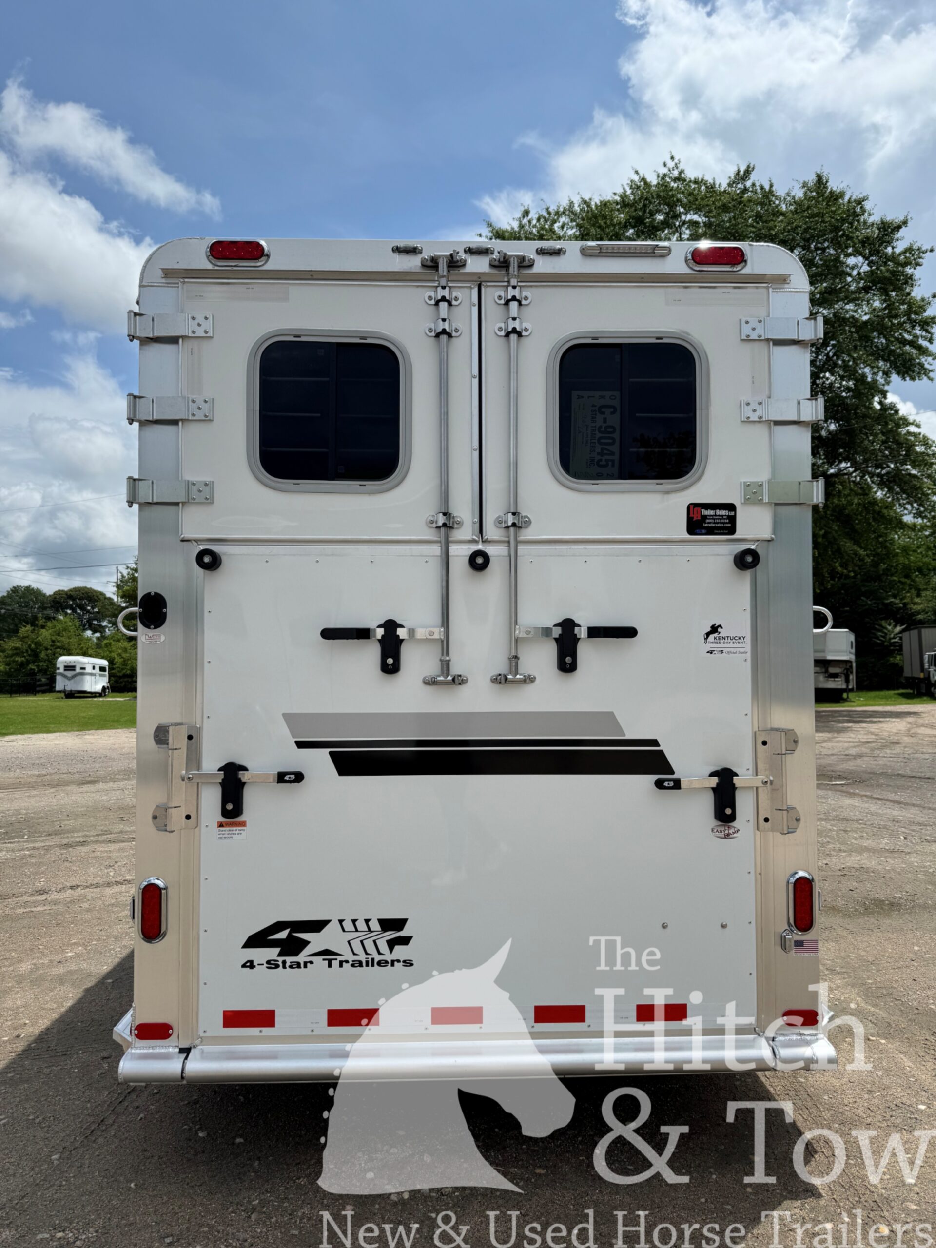 2026 4 STAR 2+1 W/ ROLLING DIVIDER, WERM, 5′ DRESSING ROOM & MORE!! $62,900