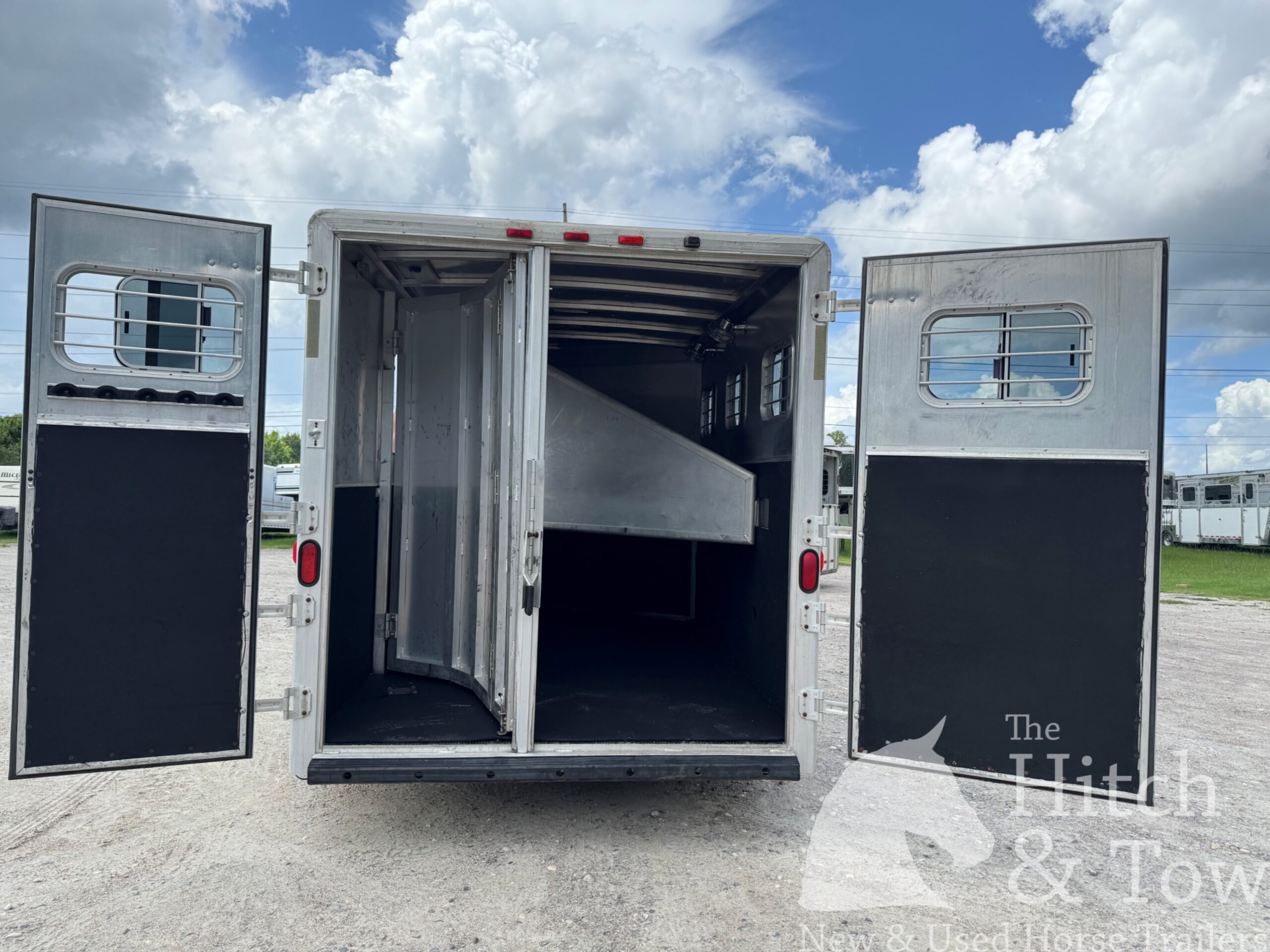 2001 EXISS 3 HORSE SLANT GOOSENECK TRAILER $10,900