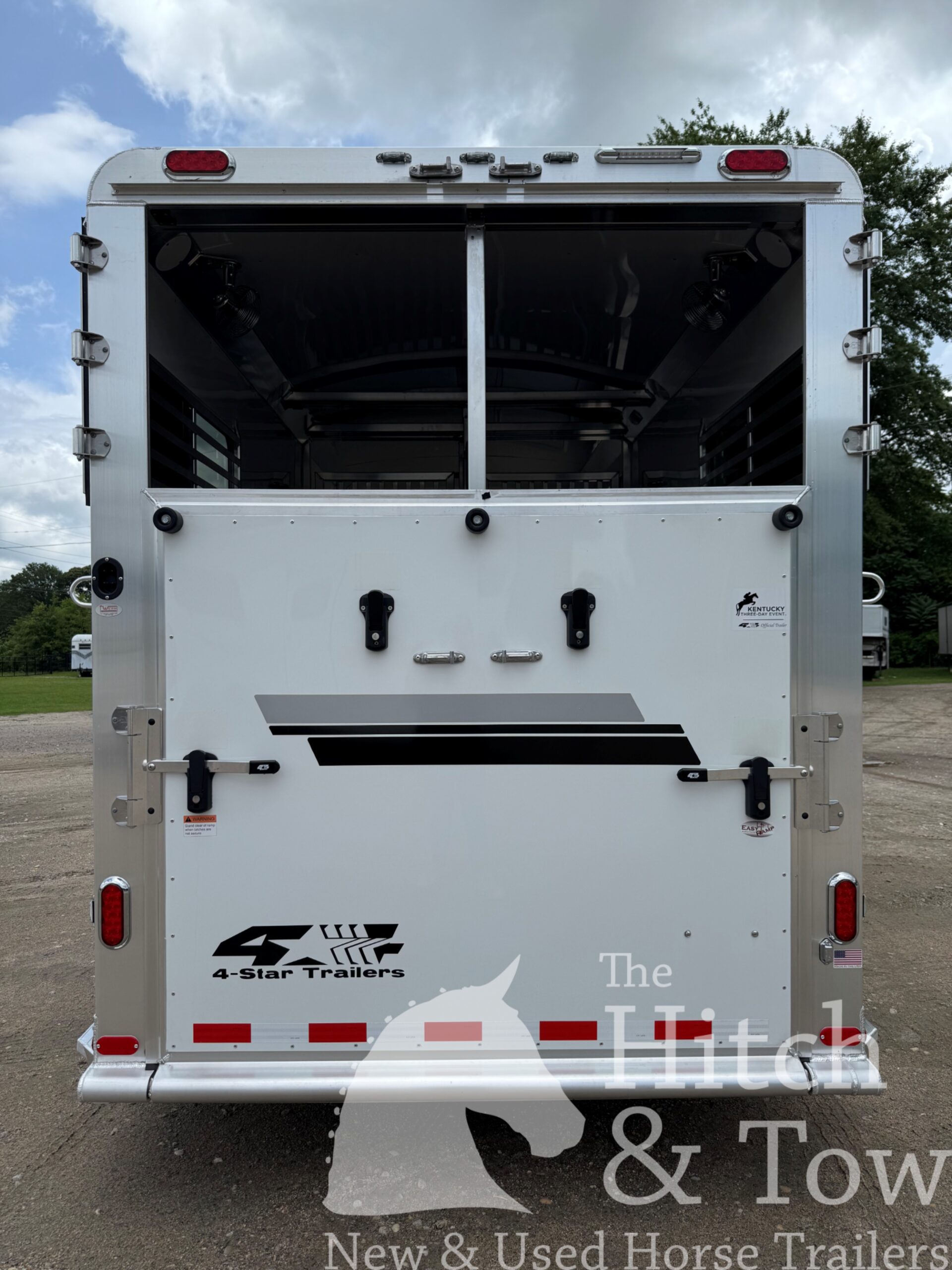 2026 4 STAR 2+1 W/ ROLLING DIVIDER, WERM, 5′ DRESSING ROOM & MORE!! $62,900