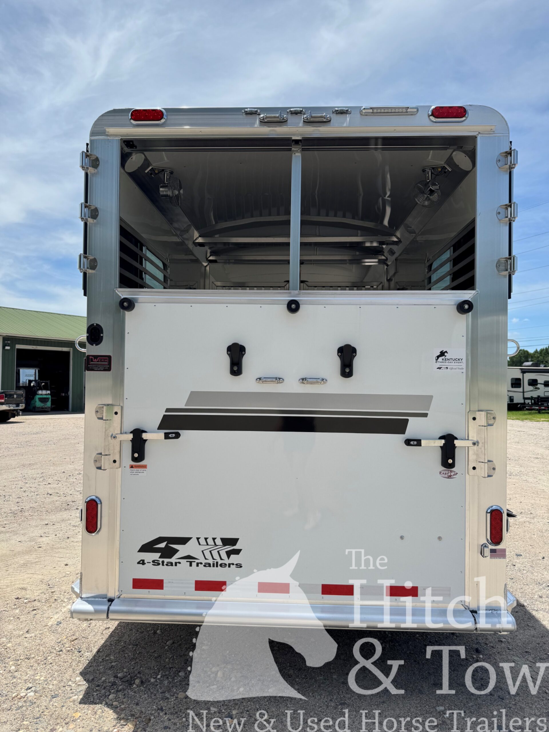 2027 4 STAR 2+1 W/ ROLLING DIVIDER, WERM, 5′ DRESSING ROOM & MORE!! $64,900