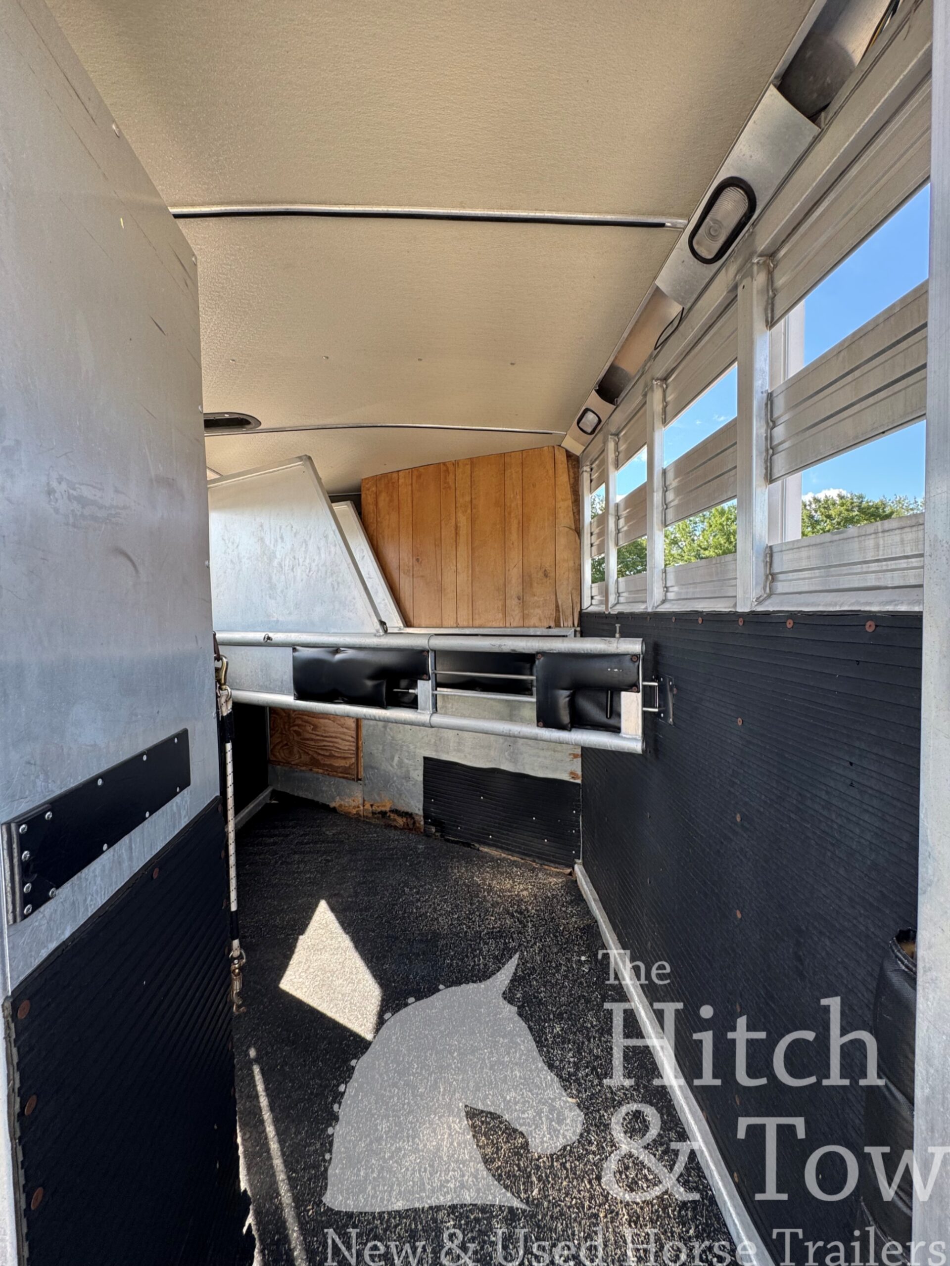 1997 SILVER STAR 2 HORSE W/ WEEKENDER! $14,900