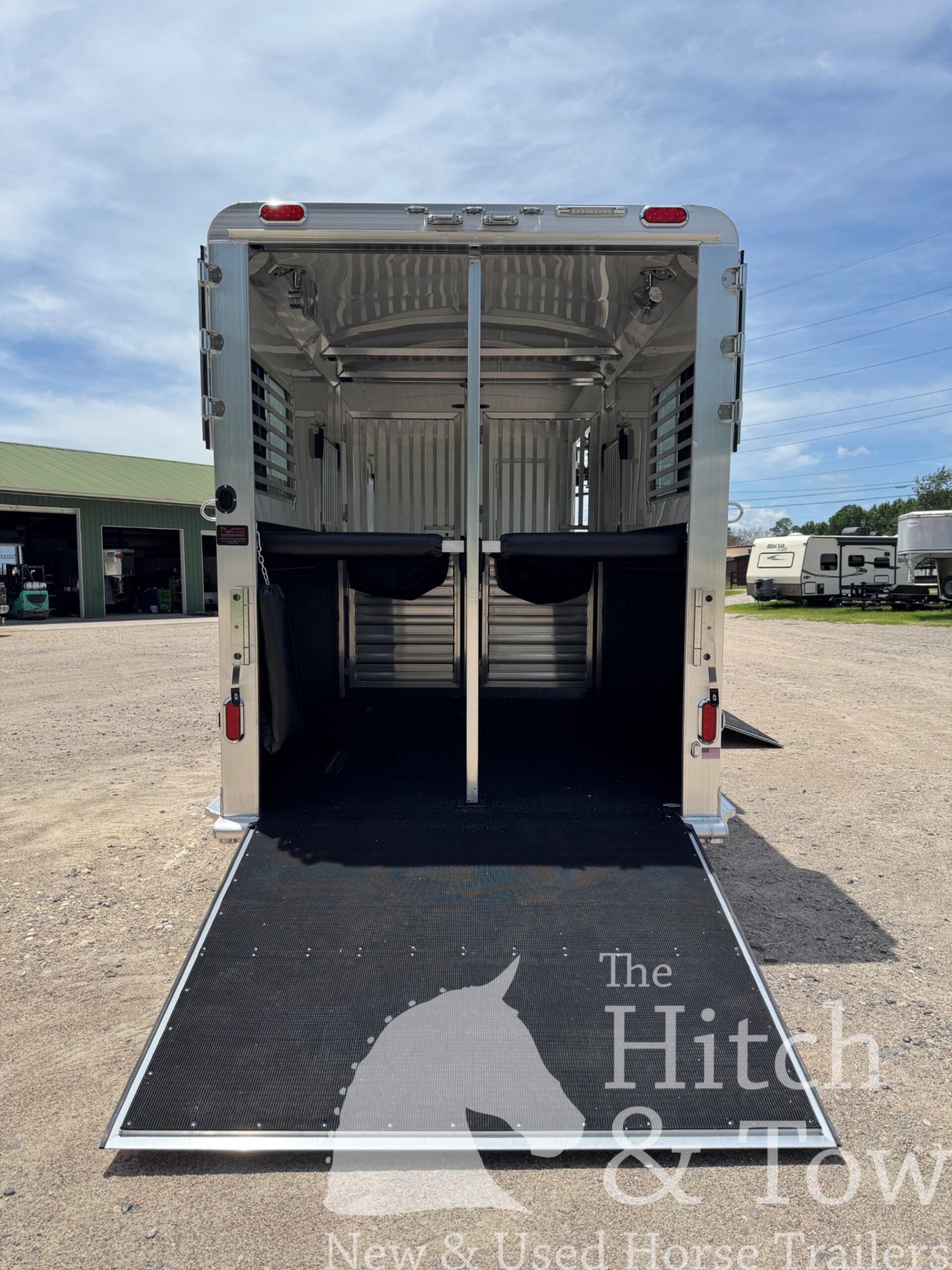 2027 4 STAR 2+1 W/ ROLLING DIVIDER, WERM, 5′ DRESSING ROOM & MORE!! $64,900