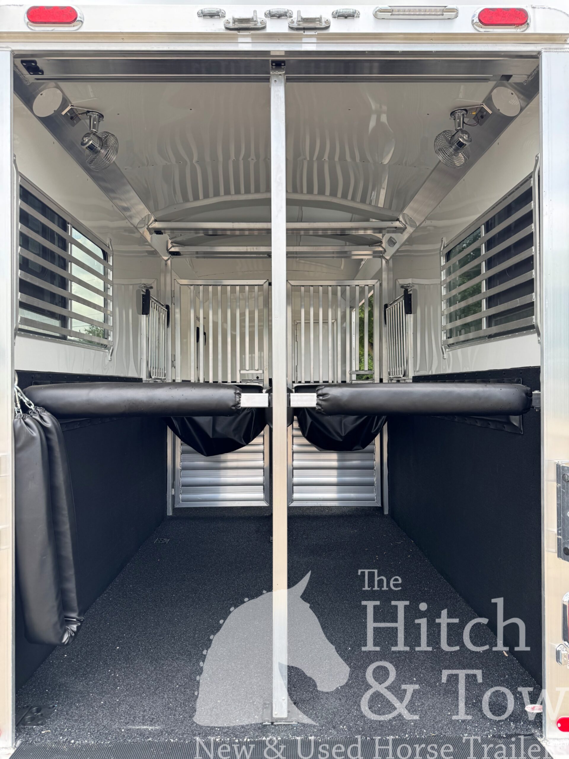 2026 4 STAR 2+1 W/ ROLLING DIVIDER, WERM, 5′ DRESSING ROOM & MORE!! $62,900