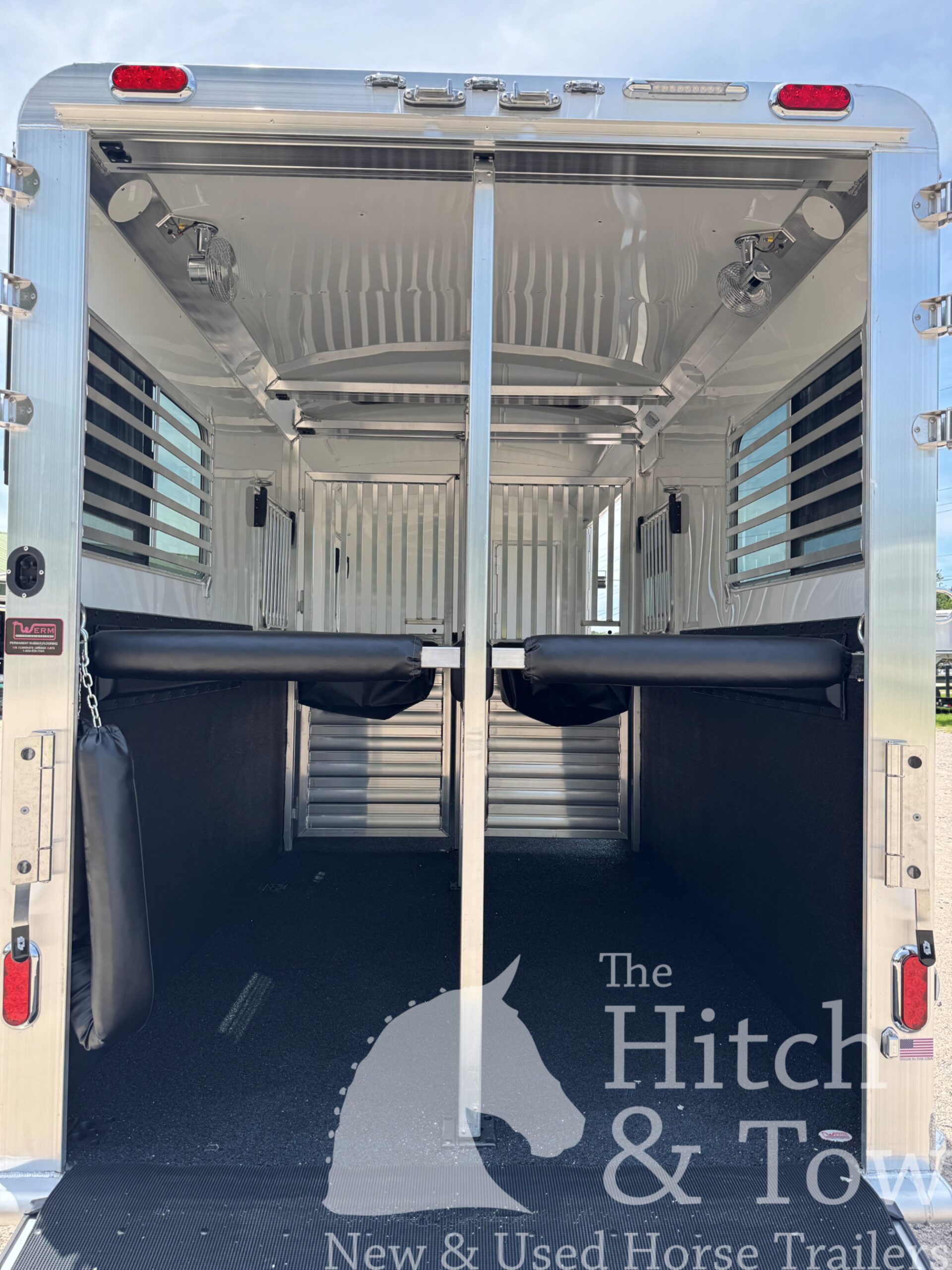 2027 4 STAR 2+1 W/ ROLLING DIVIDER, WERM, 5′ DRESSING ROOM & MORE!! $64,900