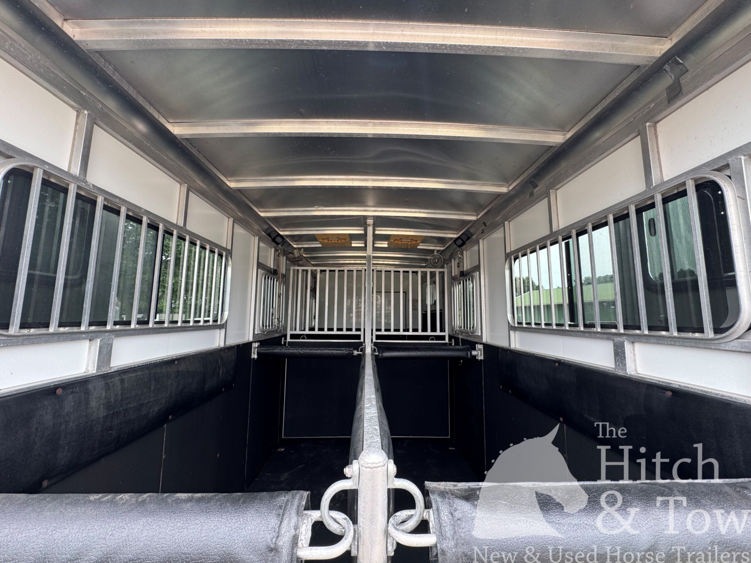 2012 SUNDOWNER CHARTER SE 2+1 $27,900