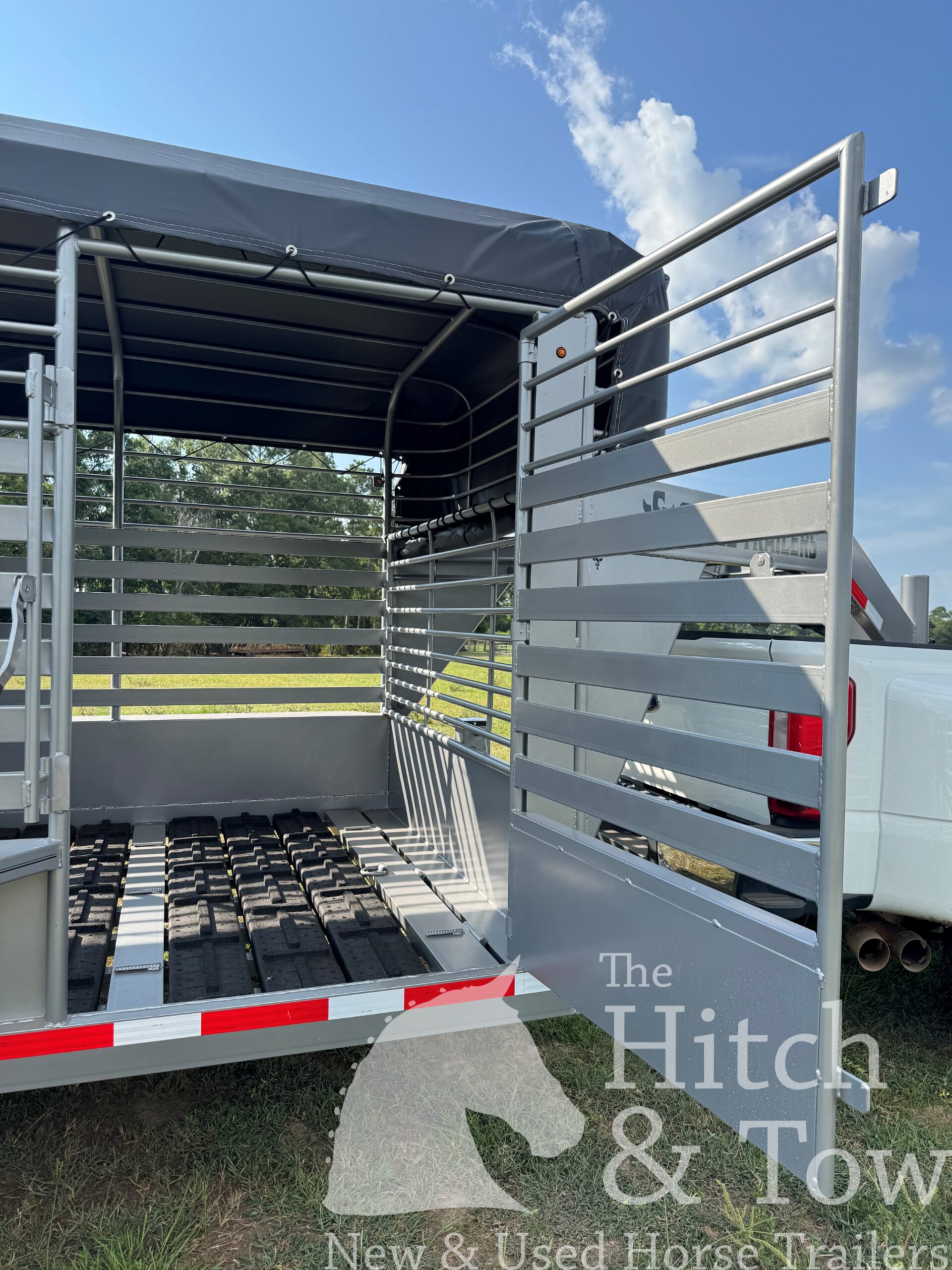 2026 20′ LIVESTOCK STOLL TRAILER W/ TUBE SIDES AND BLACK CANVAS TOP $17,580