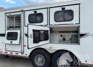 VERY NICE 2004 SUNDOWNER SUNLITE 727 3 HORSE w/ 7′ LIVING QUARTERS $22,900