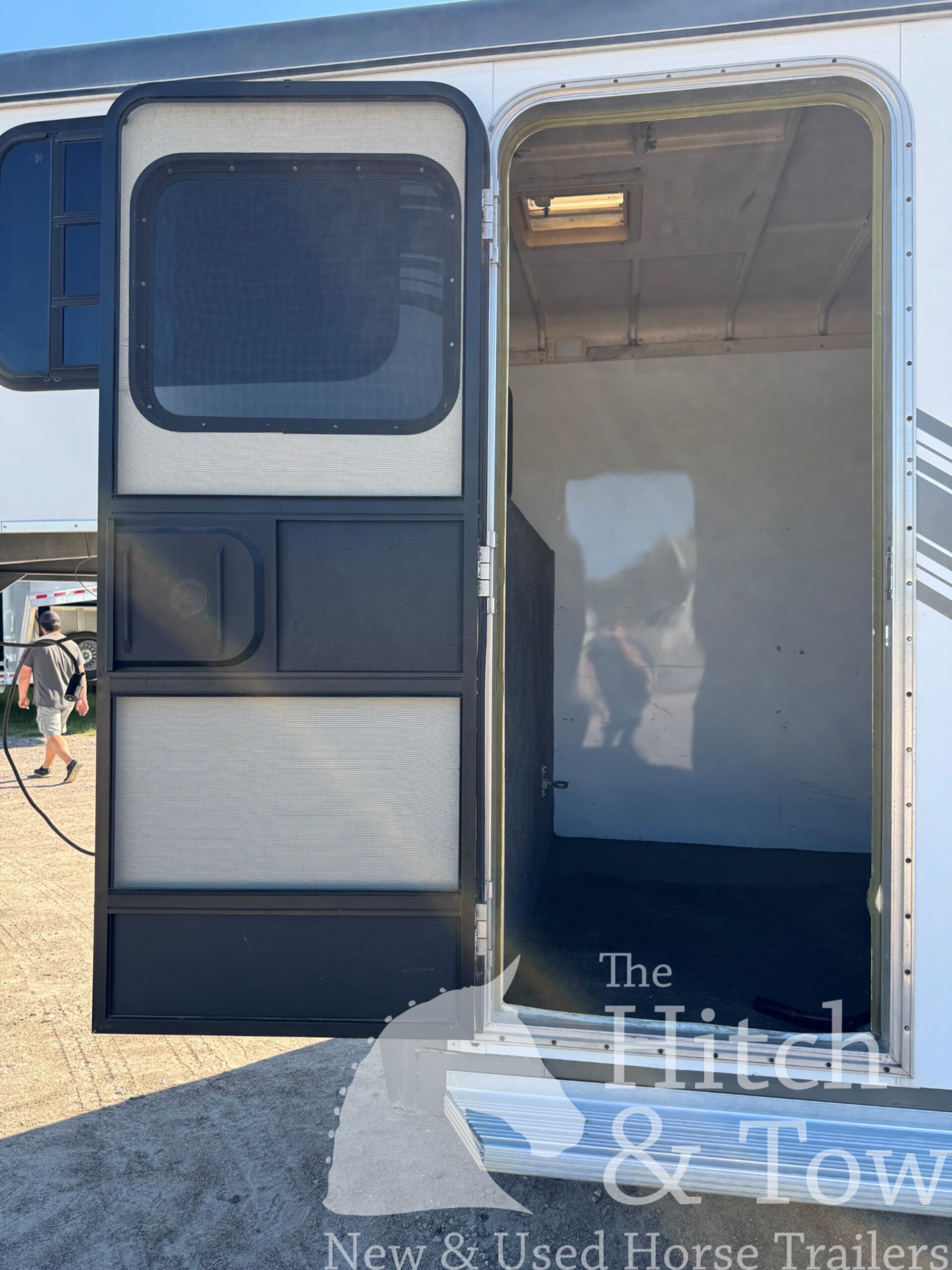 2000 TRAILET 3 HORSE SLANT GOOSENECK TRAILER $11,900