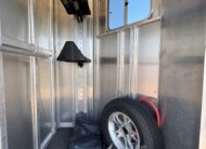 2017 FEATHERLITE 2 HORSE BUMPER PULL W/ DRESSING ROOM $17,900