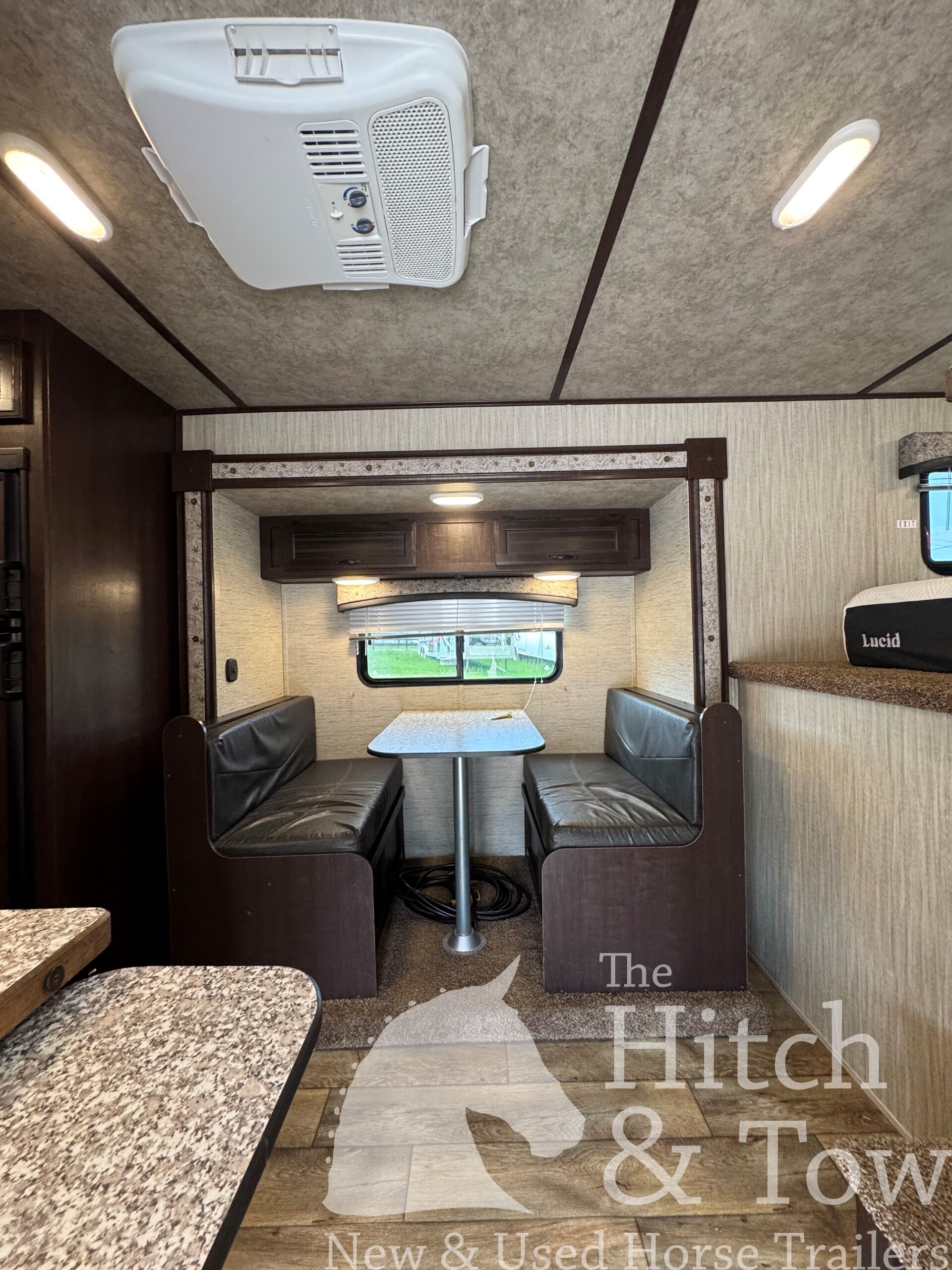 2020 BISON TRAIL BOSS 2 HORSE SLANT LOAD W/ 12′ LIVING QUARTERS $49,900!