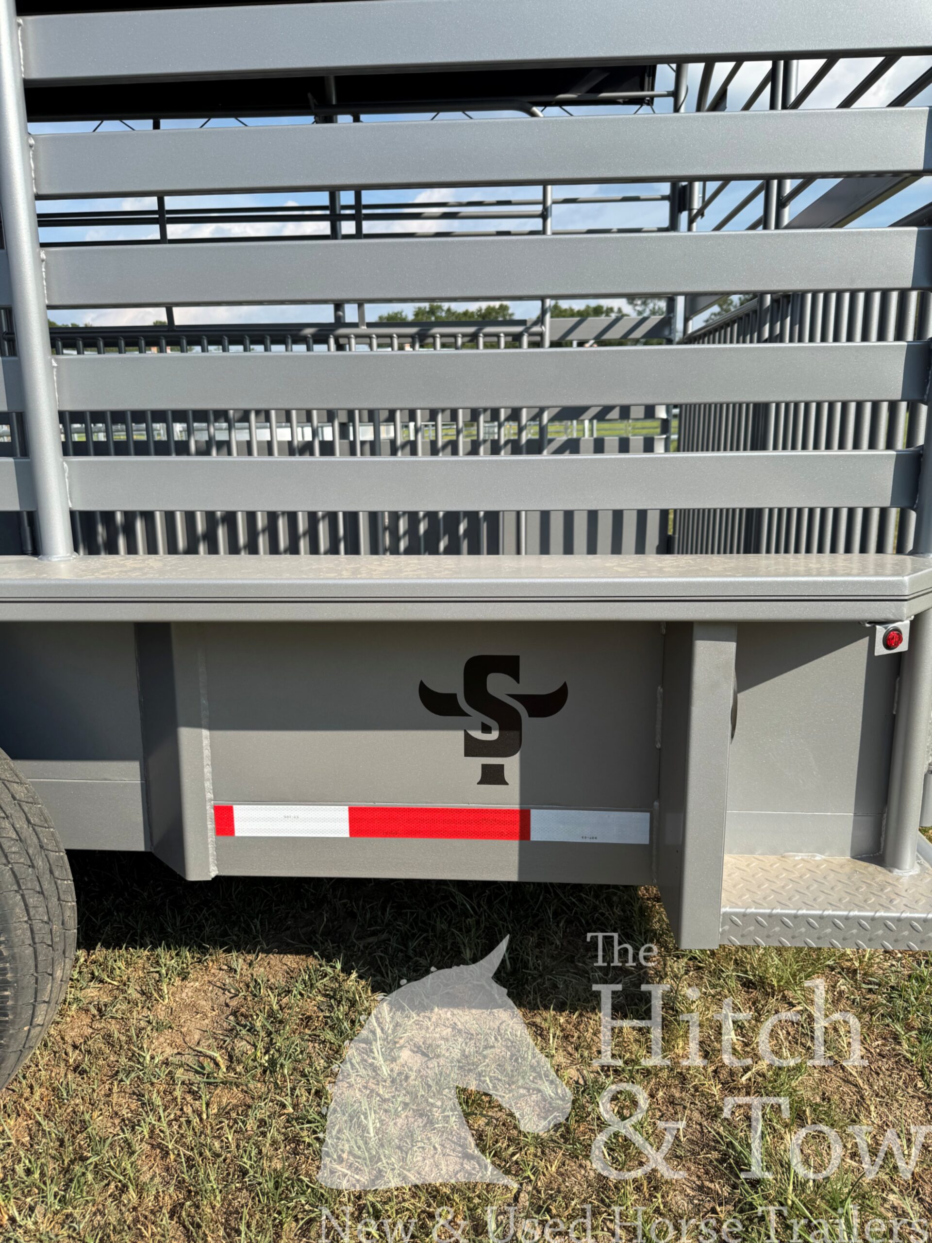 2026 20′ LIVESTOCK STOLL TRAILER W/ TUBE SIDES AND BLACK CANVAS TOP $17,580