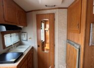 VERY NICE 2004 SUNDOWNER SUNLITE 727 3 HORSE w/ 7′ LIVING QUARTERS $22,900