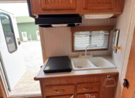 VERY NICE 2004 SUNDOWNER SUNLITE 727 3 HORSE w/ 7′ LIVING QUARTERS $22,900