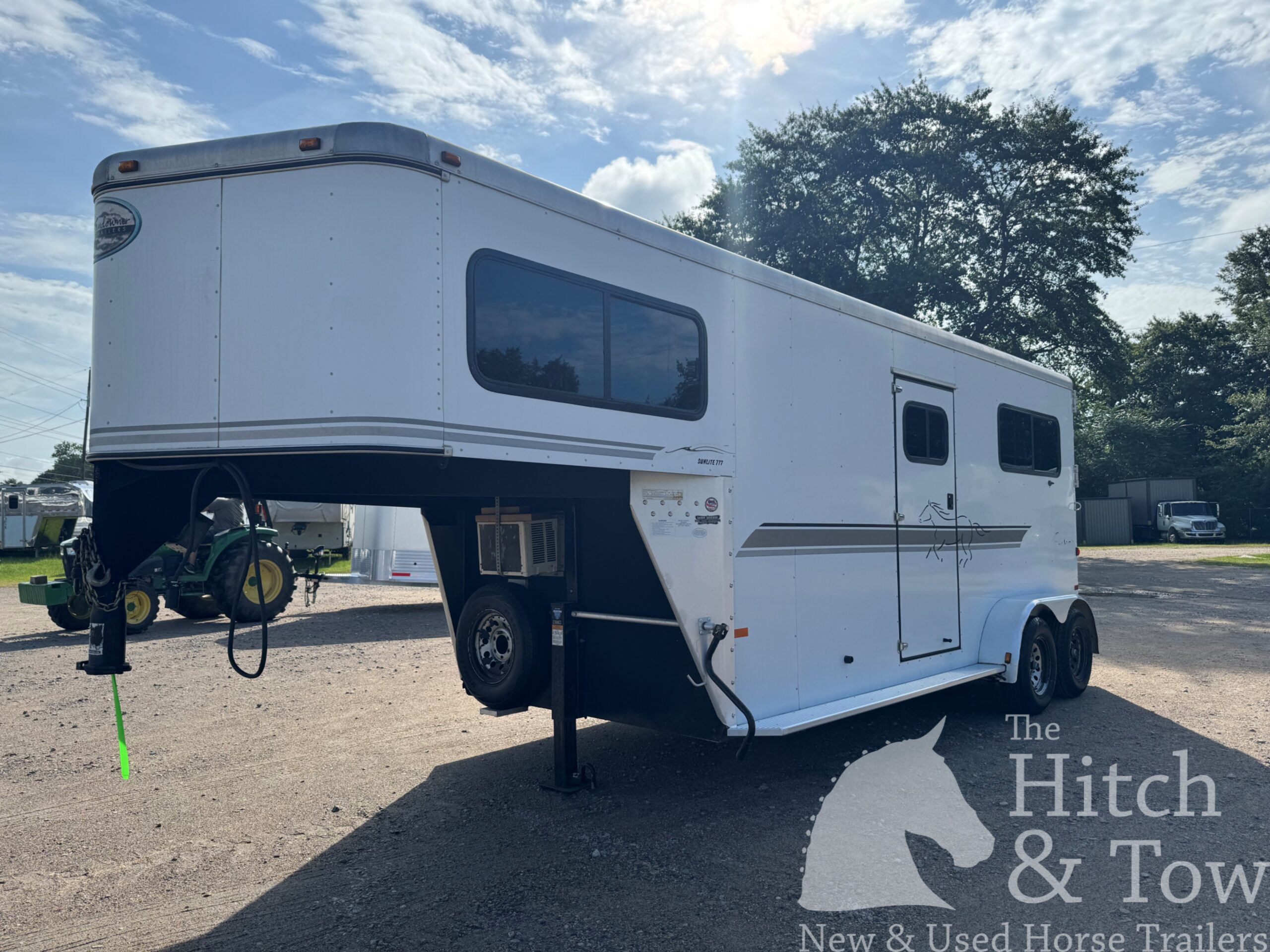 2004 SUNDOWNER 2 HORSE GOOSENECK WARMBLOOD DIMENSIONS! $11,900