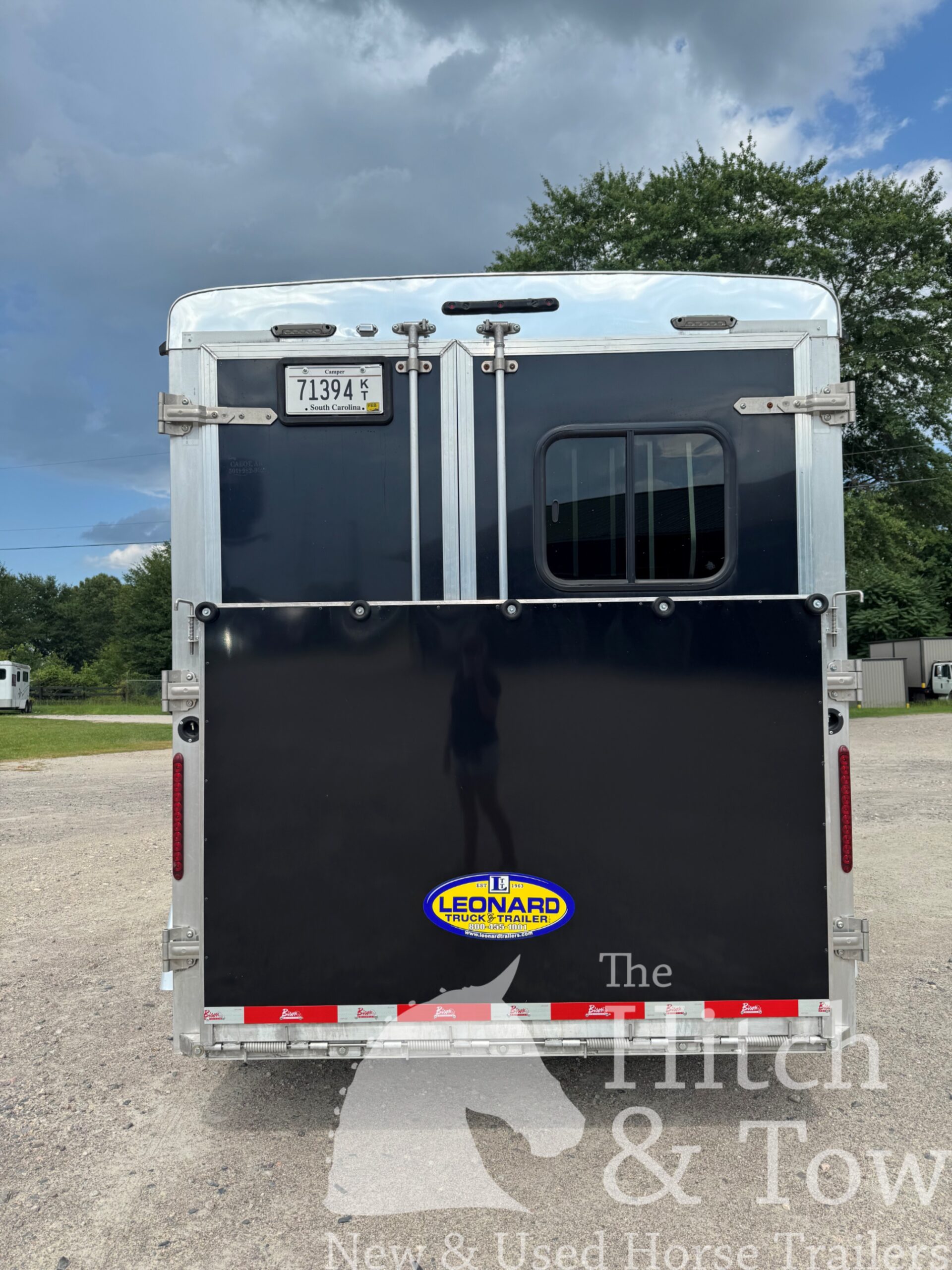 2020 BISON TRAIL BOSS 2 HORSE SLANT LOAD W/ 12′ LIVING QUARTERS $49,900!