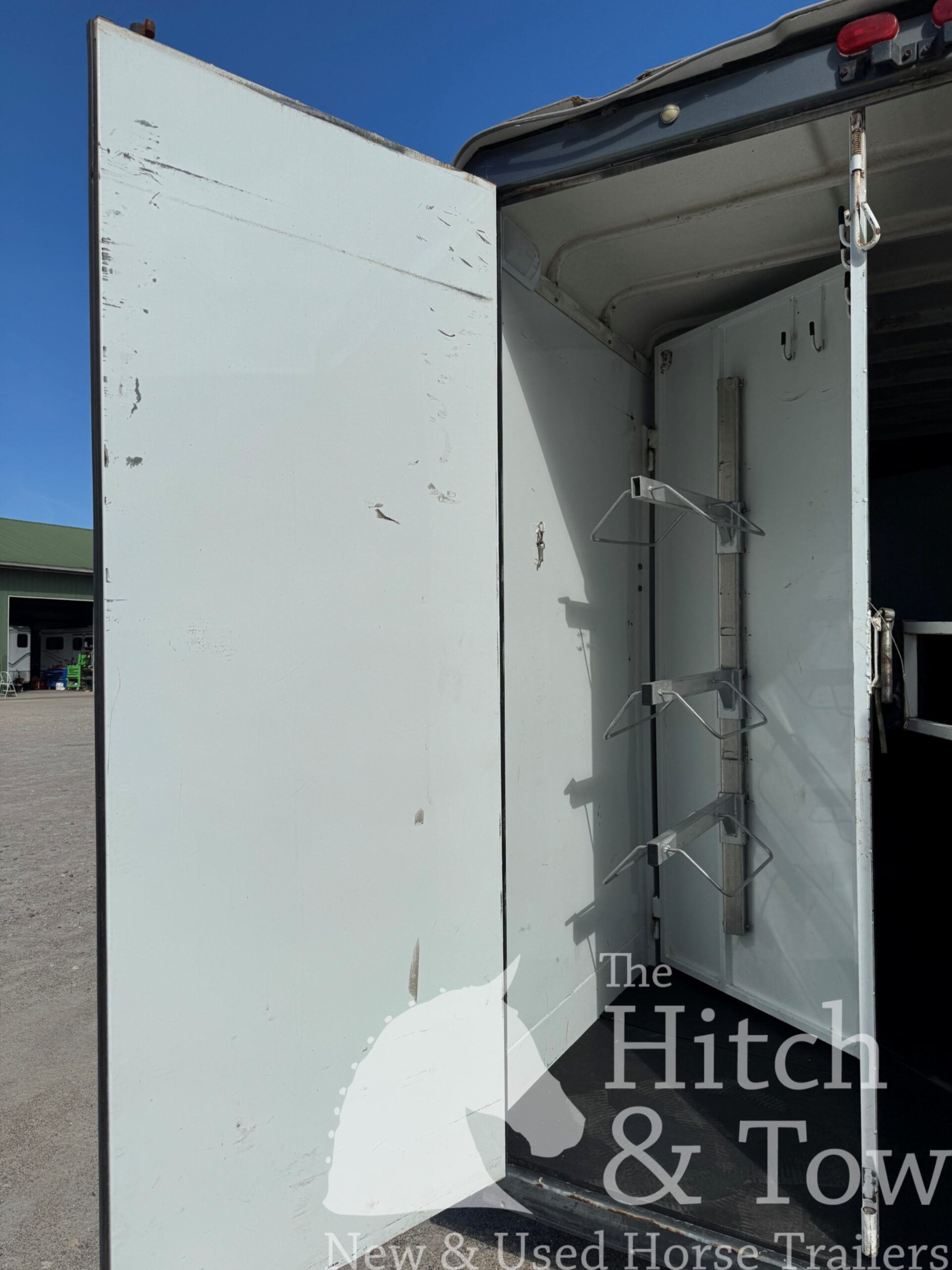 2000 TRAILET 3 HORSE SLANT GOOSENECK TRAILER $11,900