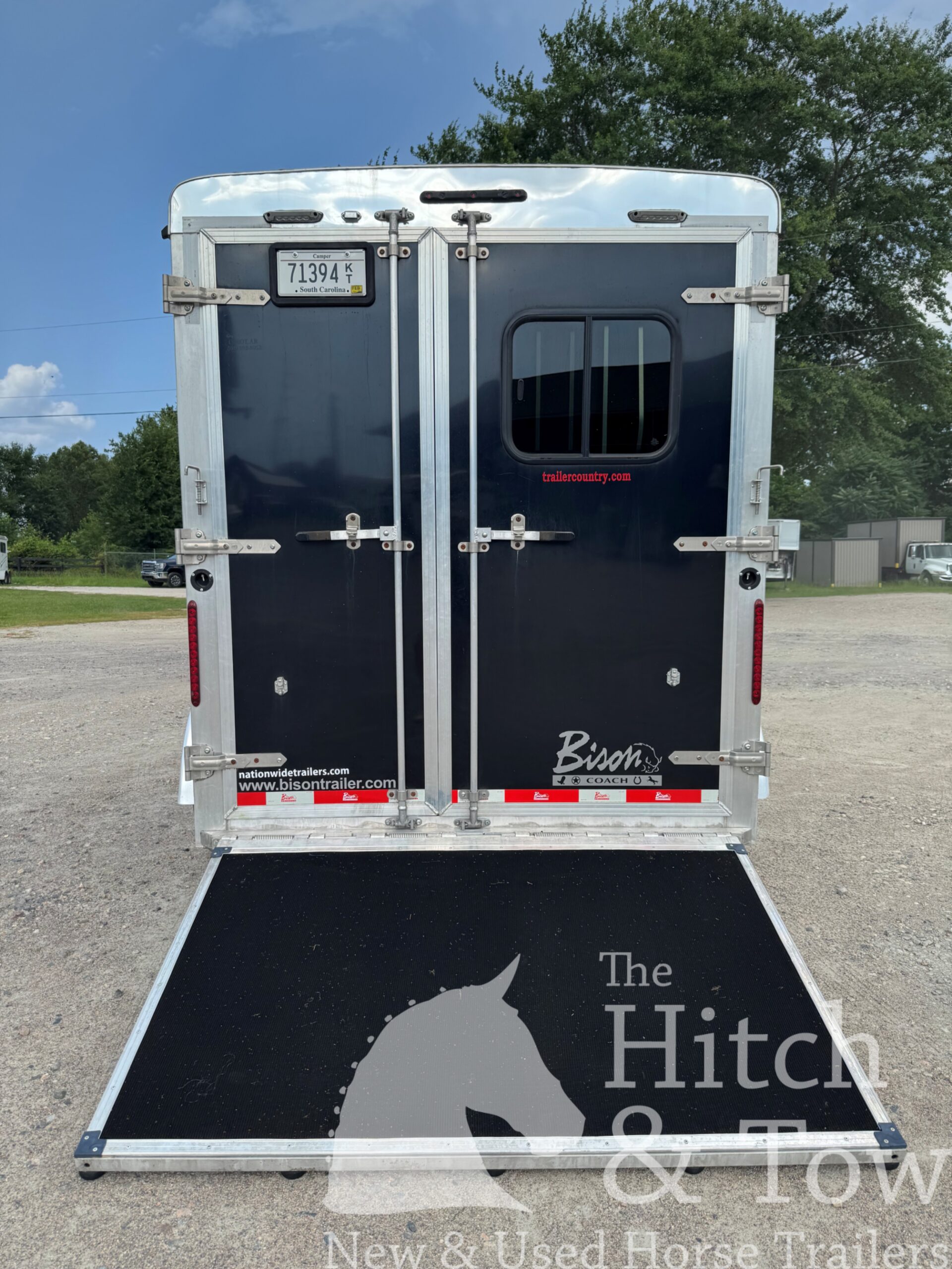 2020 BISON TRAIL BOSS 2 HORSE SLANT LOAD W/ 12′ LIVING QUARTERS $49,900!
