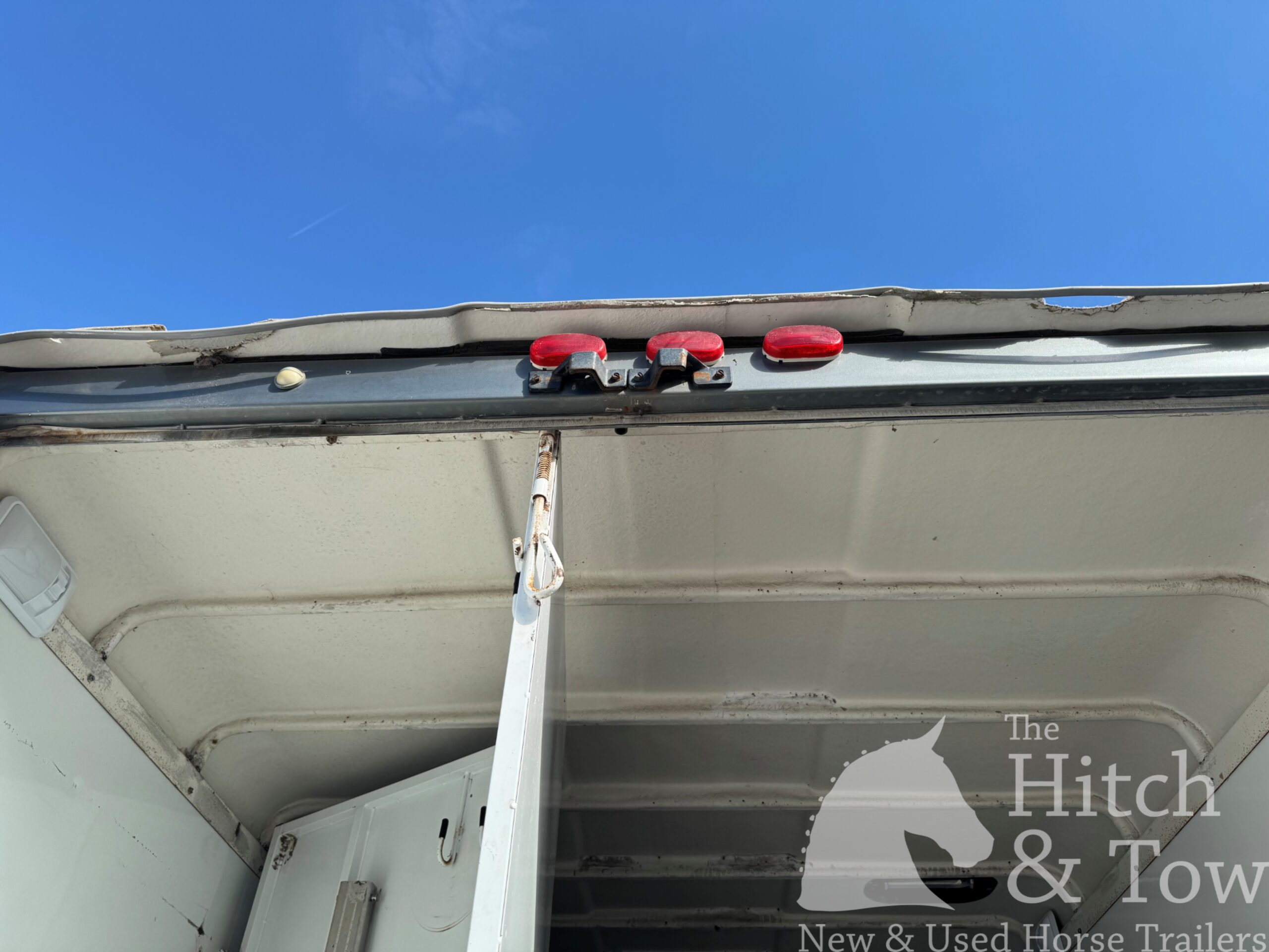 2000 TRAILET 3 HORSE SLANT GOOSENECK TRAILER $11,900