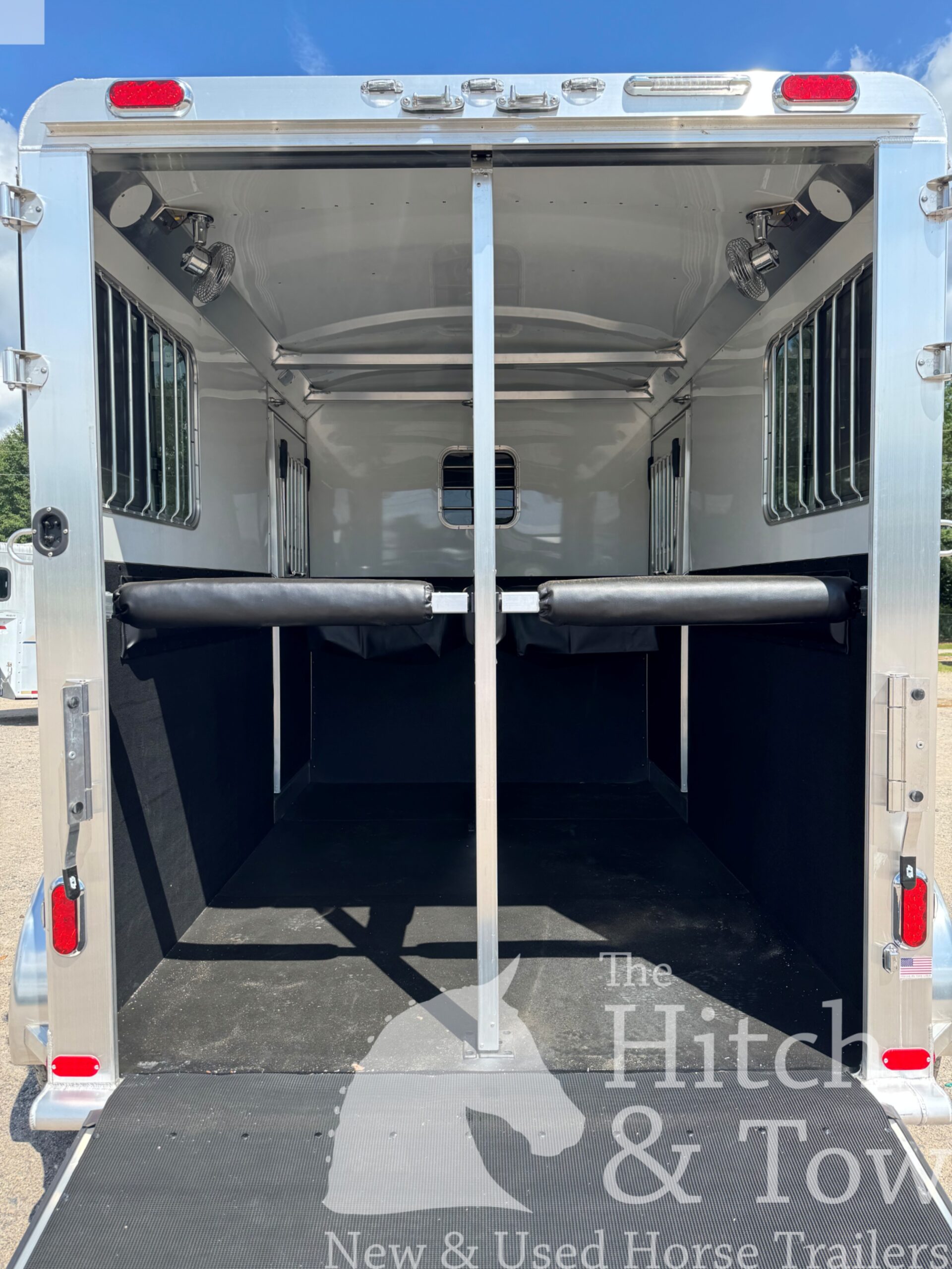 2026 4 STAR 2 HORSE STRAIGHT LOAD BUMPER PULL! $38,900