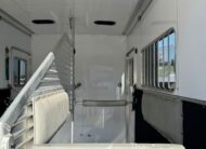 2017 FEATHERLITE 2 HORSE BUMPER PULL W/ DRESSING ROOM $17,900