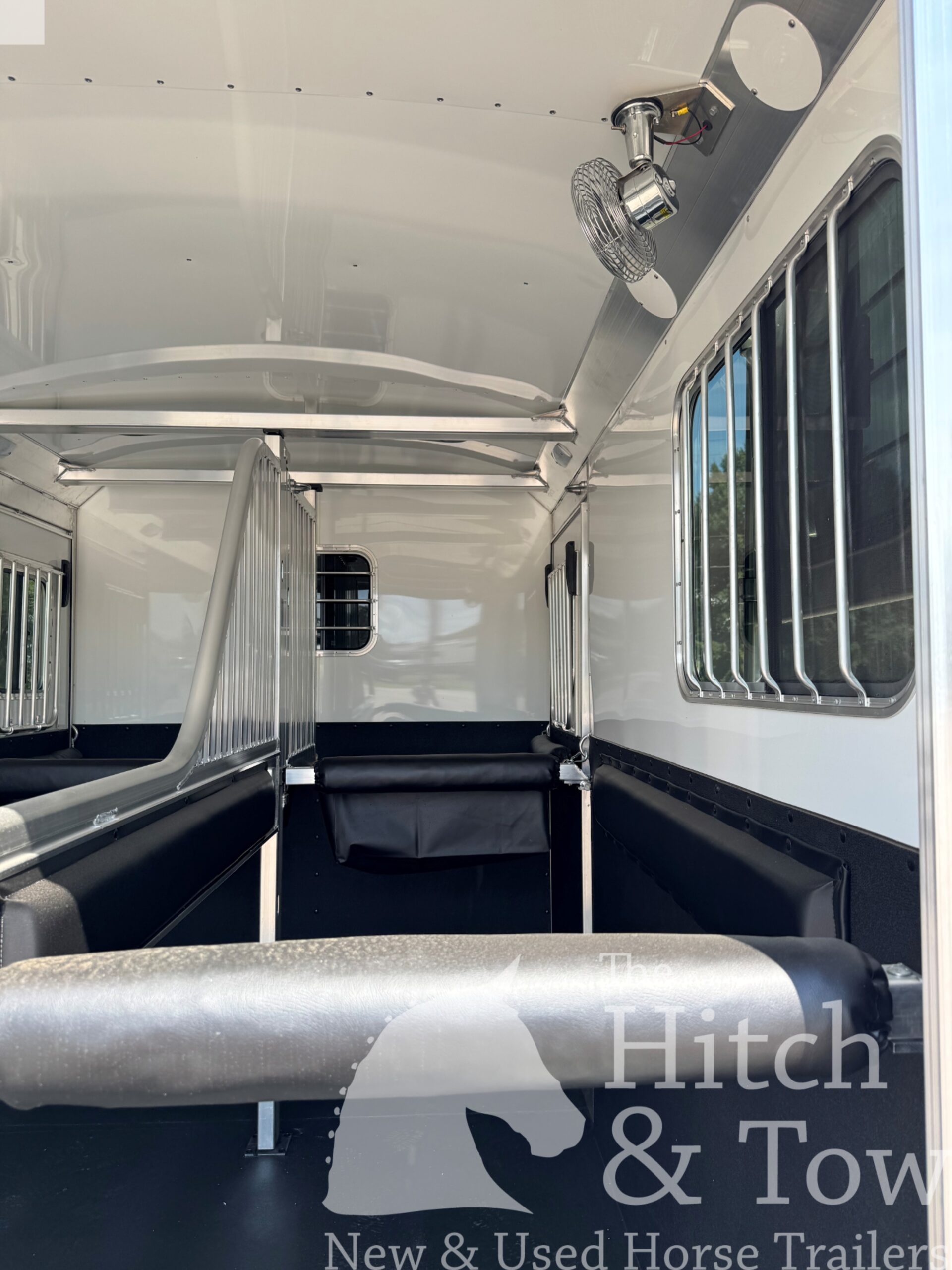 2026 4 STAR 2 HORSE STRAIGHT LOAD BUMPER PULL! $38,900