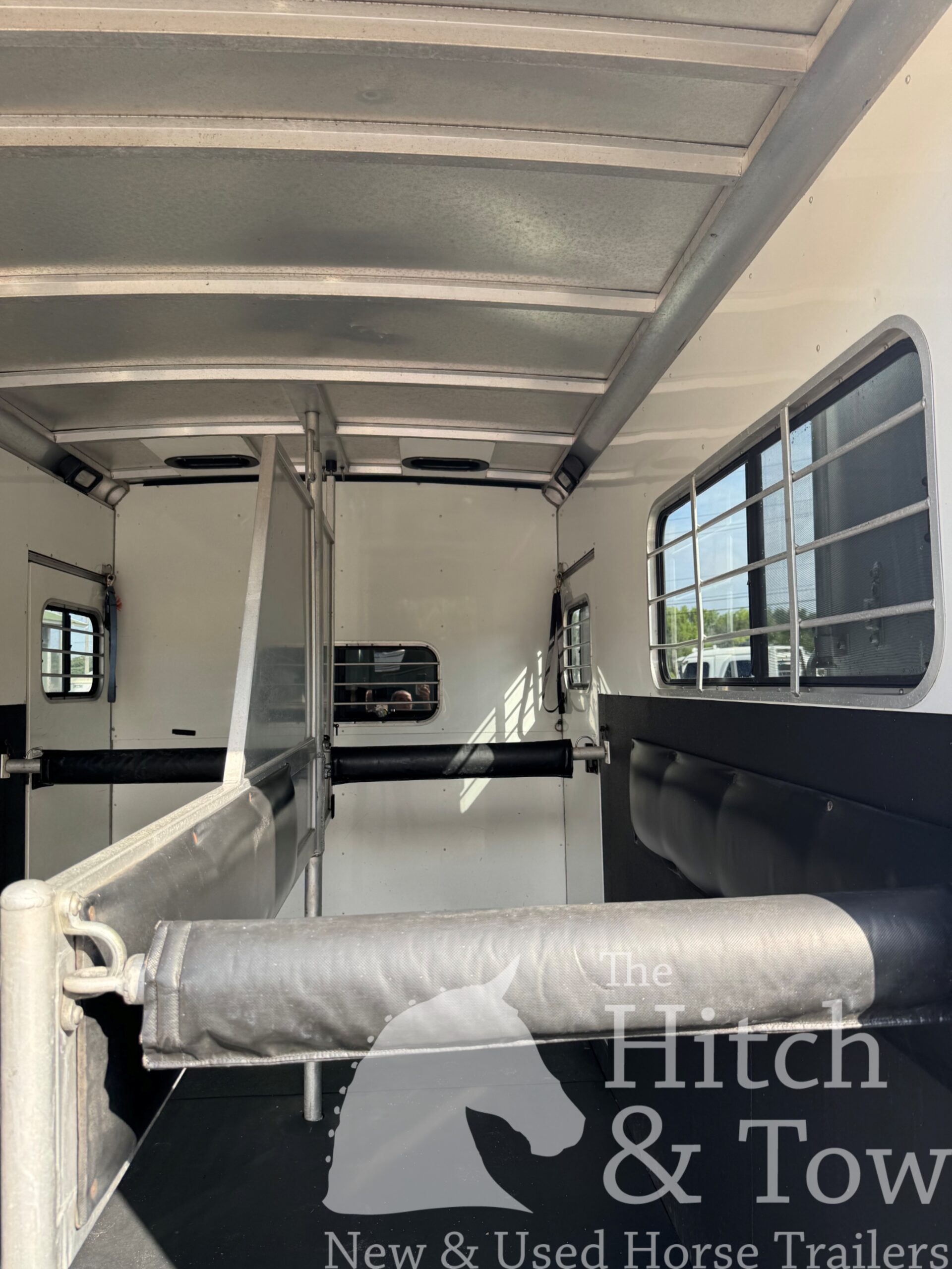 2004 SUNDOWNER 2 HORSE GOOSENECK WARMBLOOD DIMENSIONS! $11,900