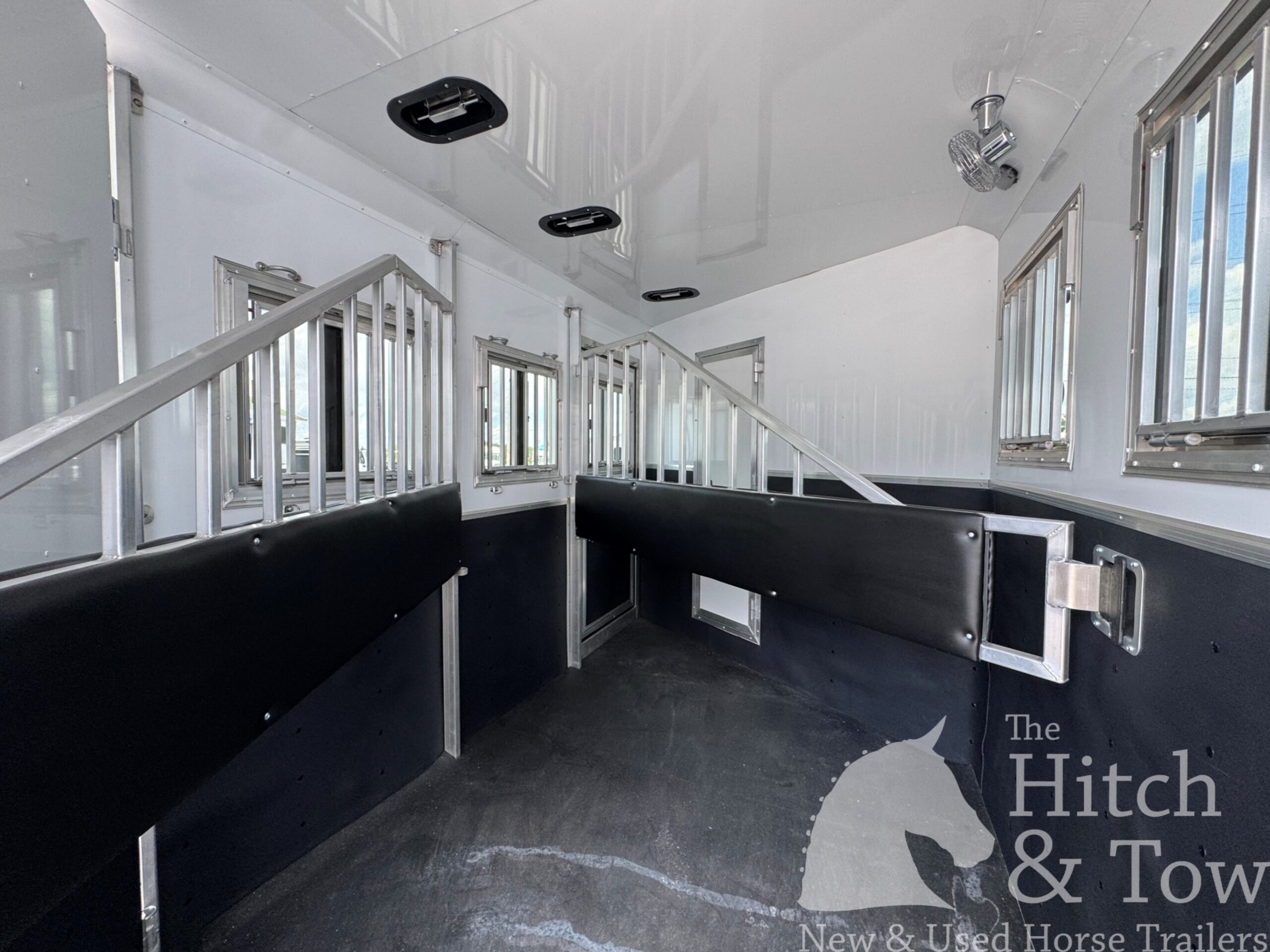 2026 KIEFERBILT 3 HORSE W/ UPGRADES! $35,500
