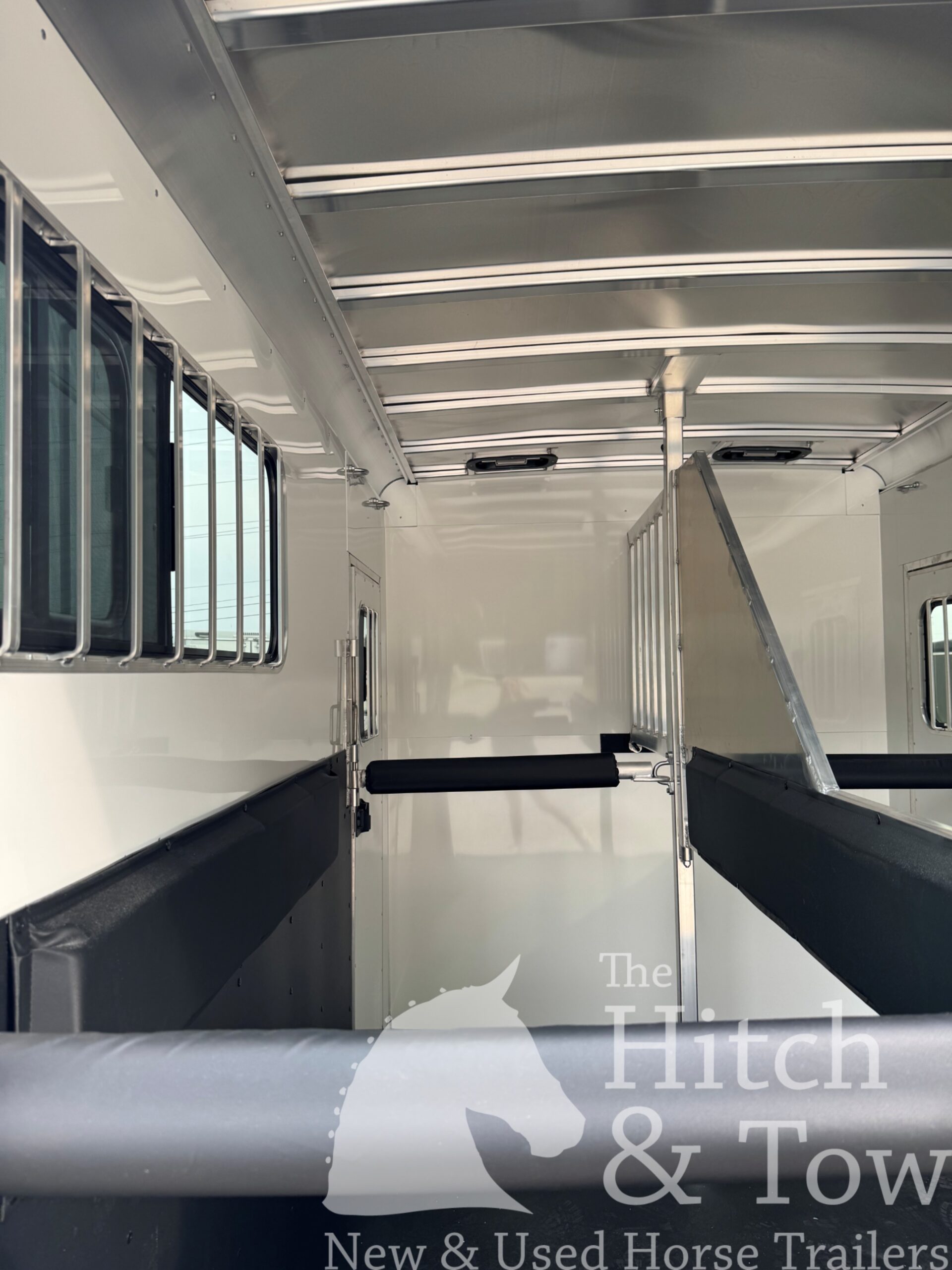 2027 ADAM 2 HORSE BUMPER PULL W/ DRESSING ROOM! $20,900